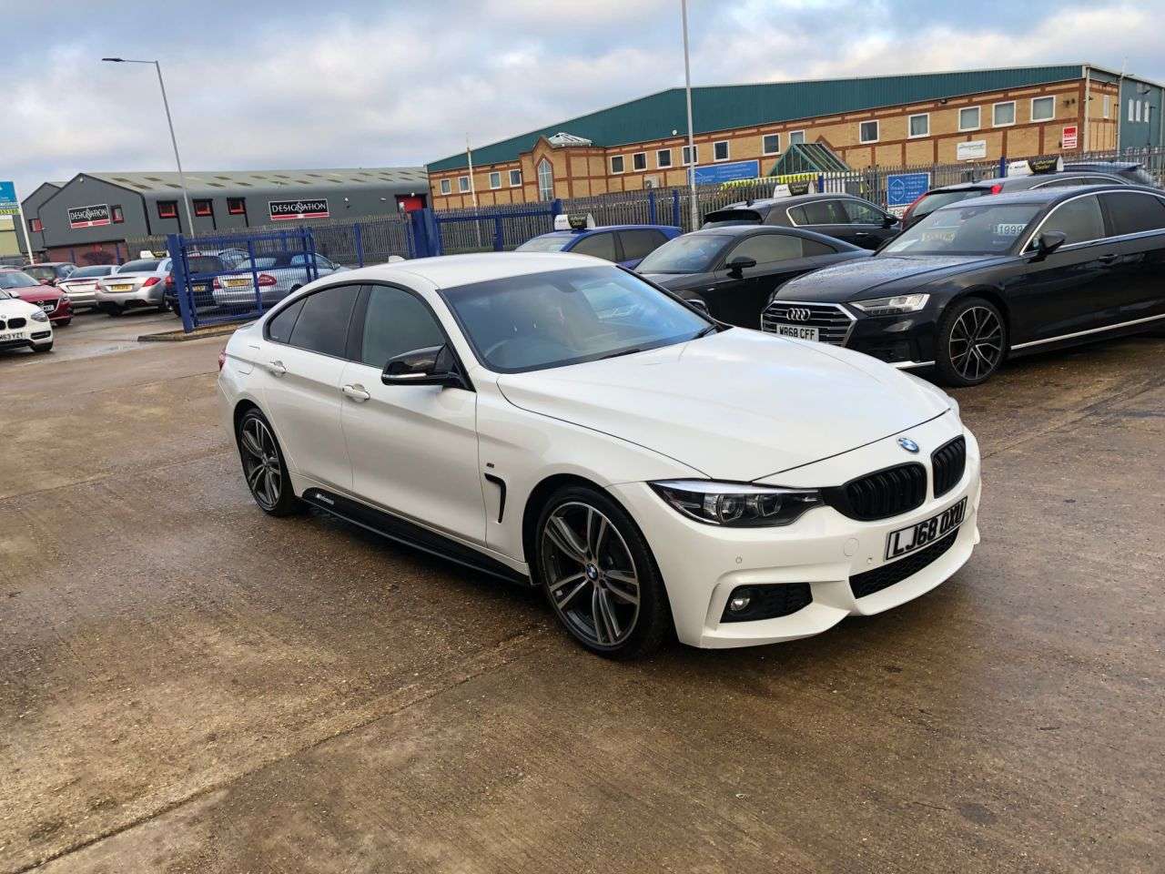 A 2018 BMW 4 SERIES GRAN COUPE 2.0 420i GPF M Sport Hatchback 5dr Petrol Auto Euro 6 (s/s) (184 ps) A 2018 BMW 4 SERIES GRAN COUPE 2.0 420i GPF M Sport Hatchback 5dr Petrol Auto Euro 6 (s/s) (184 ps)