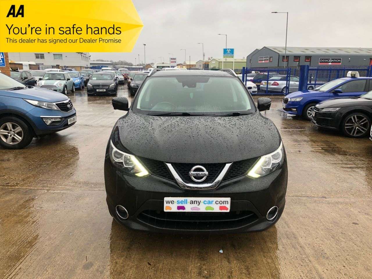 A 2016 NISSAN QASHQAI 1.6 dCi N-Connecta SUV 5dr Diesel XTRON 2WD Euro 6 (s/s) (130 ps) A 2016 NISSAN QASHQAI 1.6 dCi N-Connecta SUV 5dr Diesel XTRON 2WD Euro 6 (s/s) (130 ps)