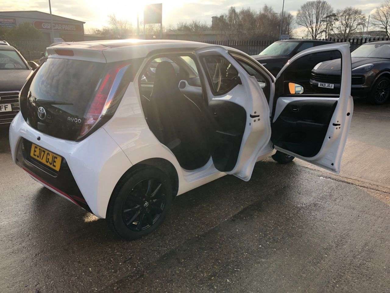 2017 TOYOTA AYGO 2017 TOYOTA AYGO