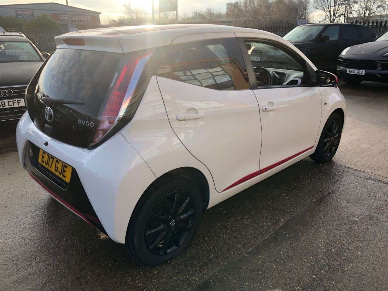 2017 TOYOTA AYGO 2017 TOYOTA AYGO