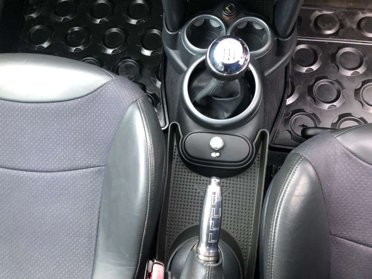 2004 MINI HATCH 2004 MINI HATCH