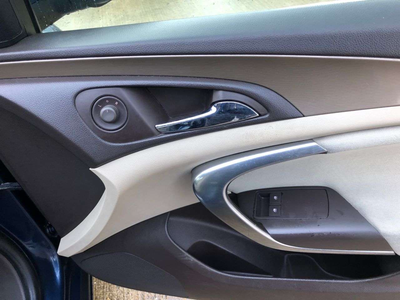 2011 VAUXHALL INSIGNIA 2011 VAUXHALL INSIGNIA