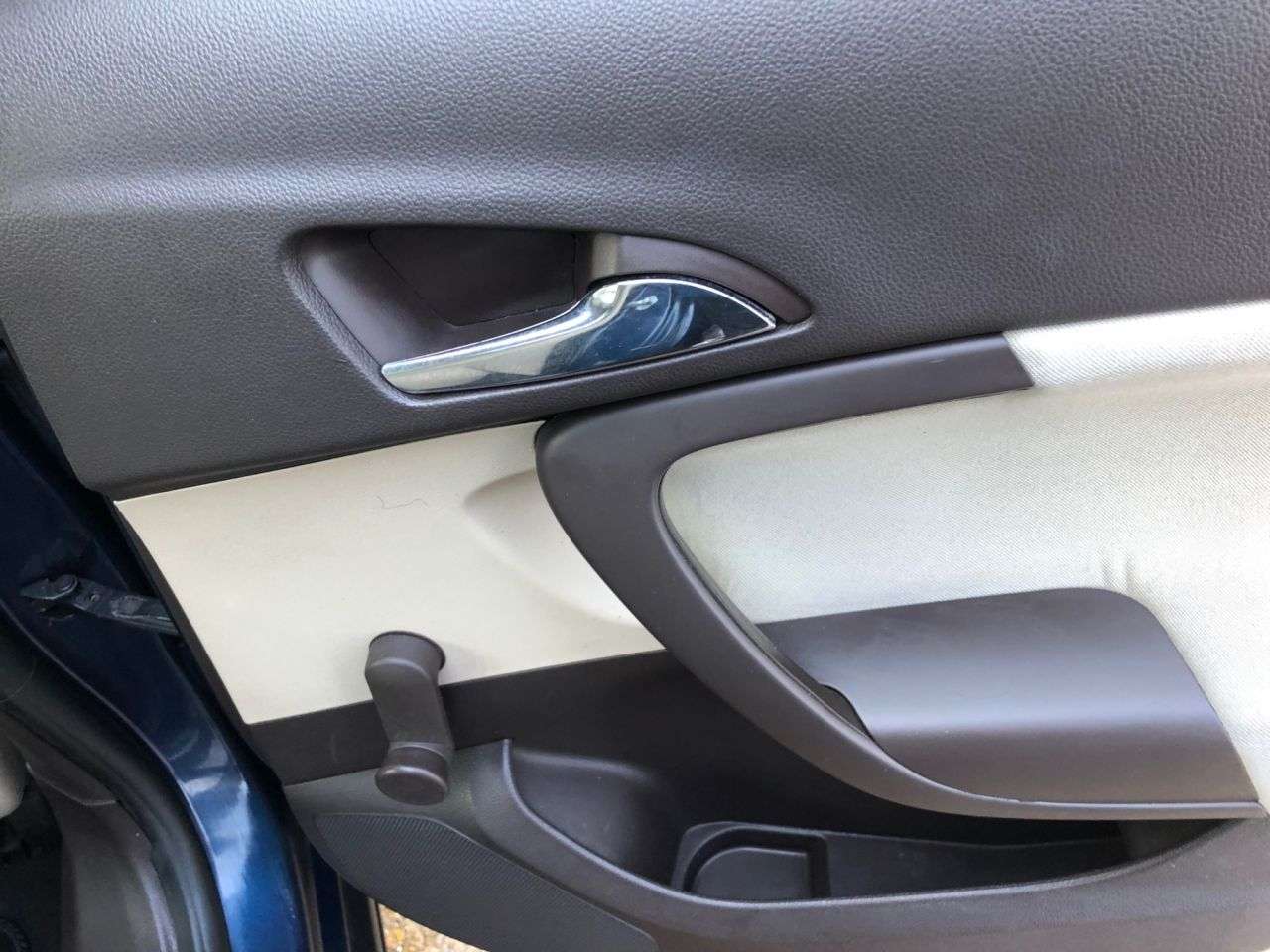 2011 VAUXHALL INSIGNIA 2011 VAUXHALL INSIGNIA