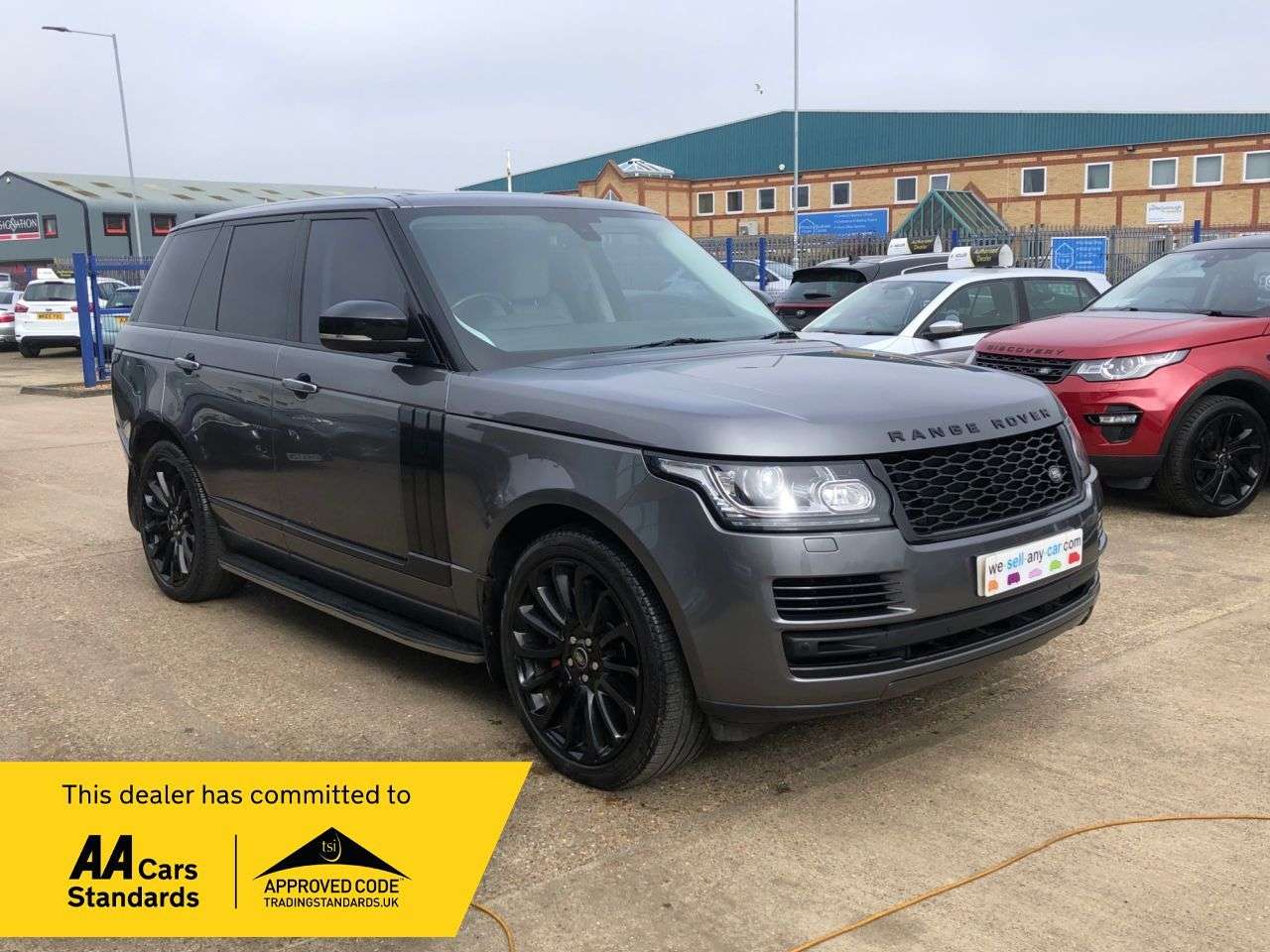 A 2015 LAND ROVER RANGE ROVER 4.4 SD V8 Vogue SE SUV 5dr Diesel Auto 4WD Euro 5 (339 ps) A 2015 LAND ROVER RANGE ROVER 4.4 SD V8 Vogue SE SUV 5dr Diesel Auto 4WD Euro 5 (339 ps)
