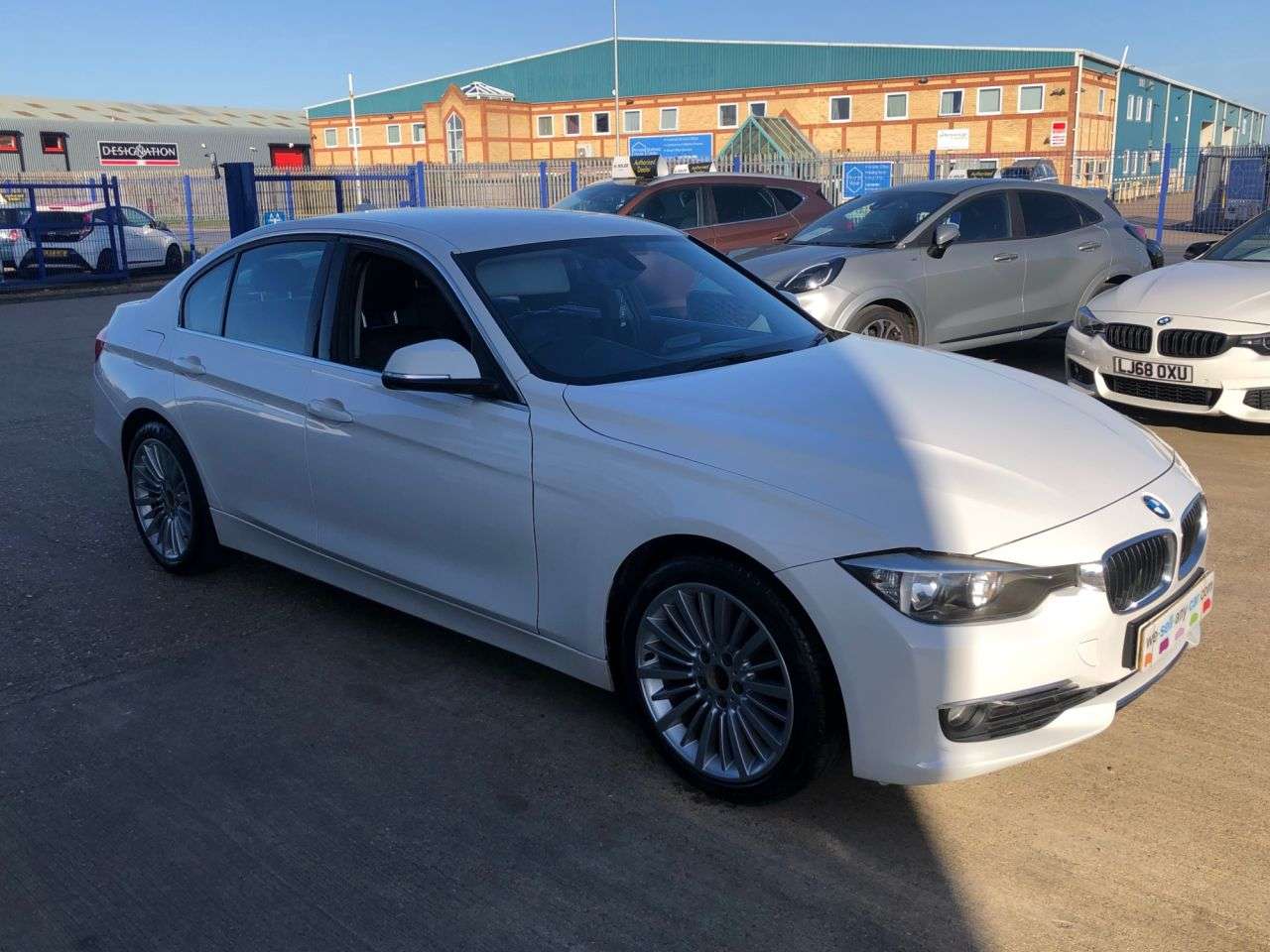 A 2013 BMW 3 SERIES 2.0 320d Luxury Saloon 4dr Diesel Auto Euro 5 (s/s) (184 ps) A 2013 BMW 3 SERIES 2.0 320d Luxury Saloon 4dr Diesel Auto Euro 5 (s/s) (184 ps)