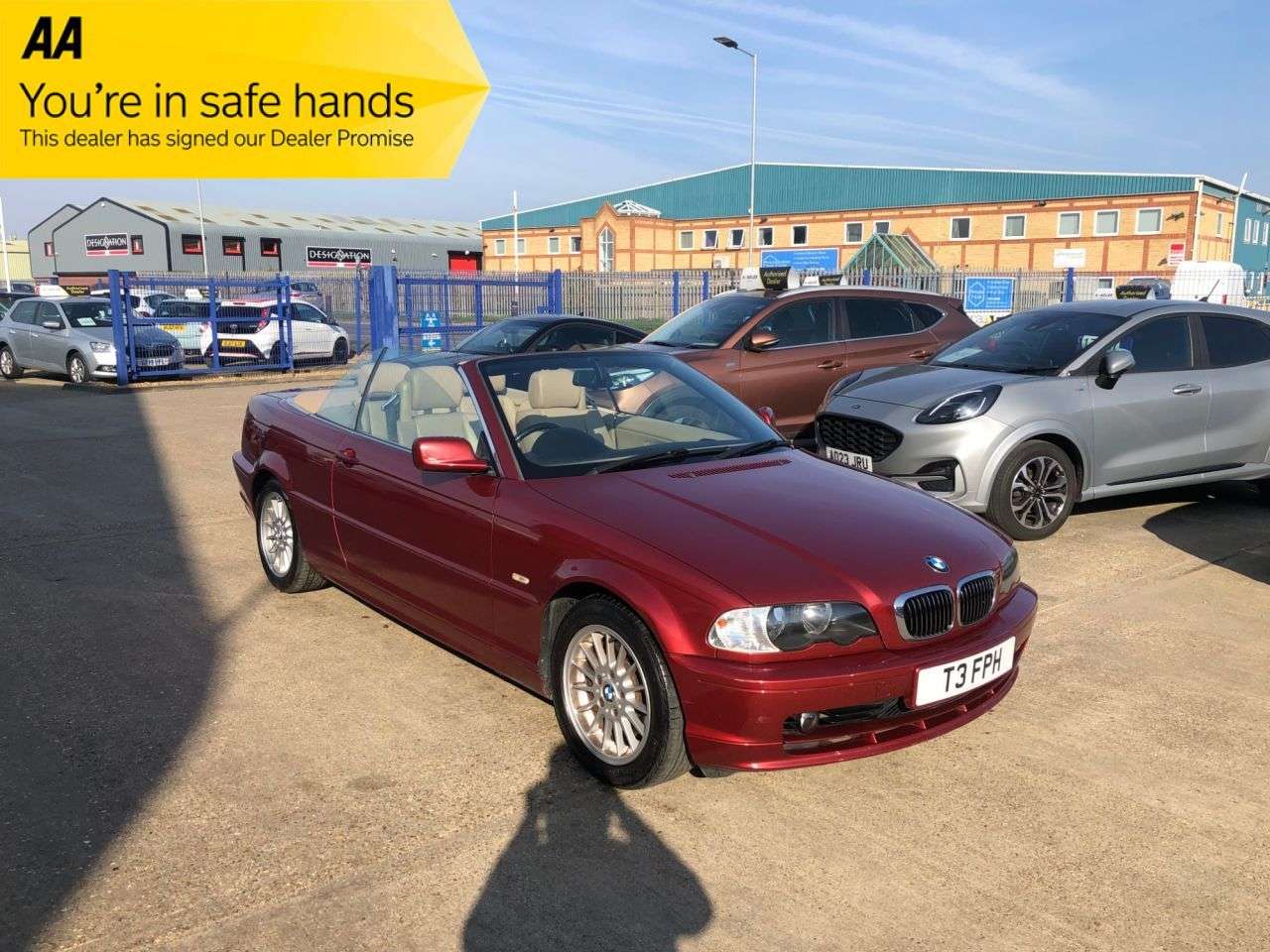 A 2000 BMW 3 SERIES 2.2 320Ci 320 Convertible 2dr Petrol Auto (236 g/km, 170 bhp) A 2000 BMW 3 SERIES 2.2 320Ci 320 Convertible 2dr Petrol Auto (236 g/km, 170 bhp)