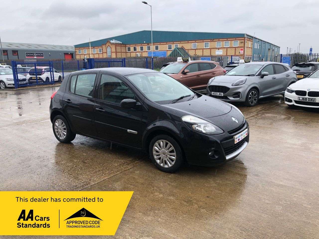 A 2012 RENAULT CLIO 1.5 dCi Expression + Hatchback 5dr Diesel Manual Euro 5 (88 ps) A 2012 RENAULT CLIO 1.5 dCi Expression + Hatchback 5dr Diesel Manual Euro 5 (88 ps)