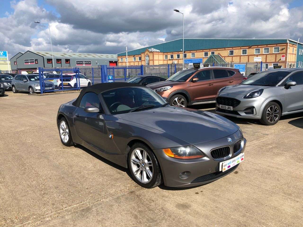 A 2003 BMW Z4 2.2i SE Convertible 2dr Petrol Manual Euro 3 (170 ps) A 2003 BMW Z4 2.2i SE Convertible 2dr Petrol Manual Euro 3 (170 ps)
