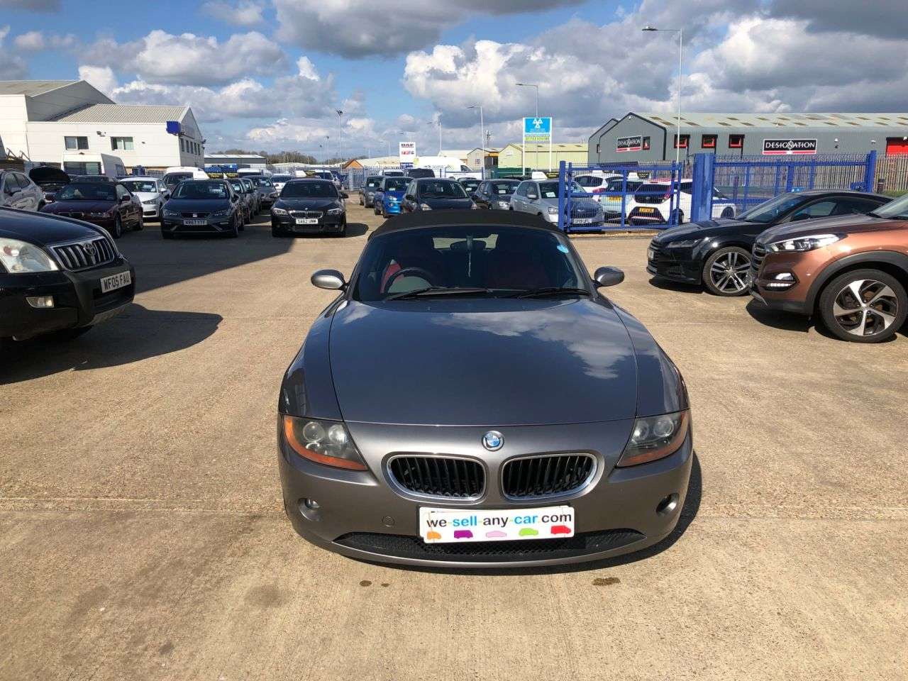 A 2003 BMW Z4 2.2i SE Convertible 2dr Petrol Manual Euro 3 (170 ps) A 2003 BMW Z4 2.2i SE Convertible 2dr Petrol Manual Euro 3 (170 ps)