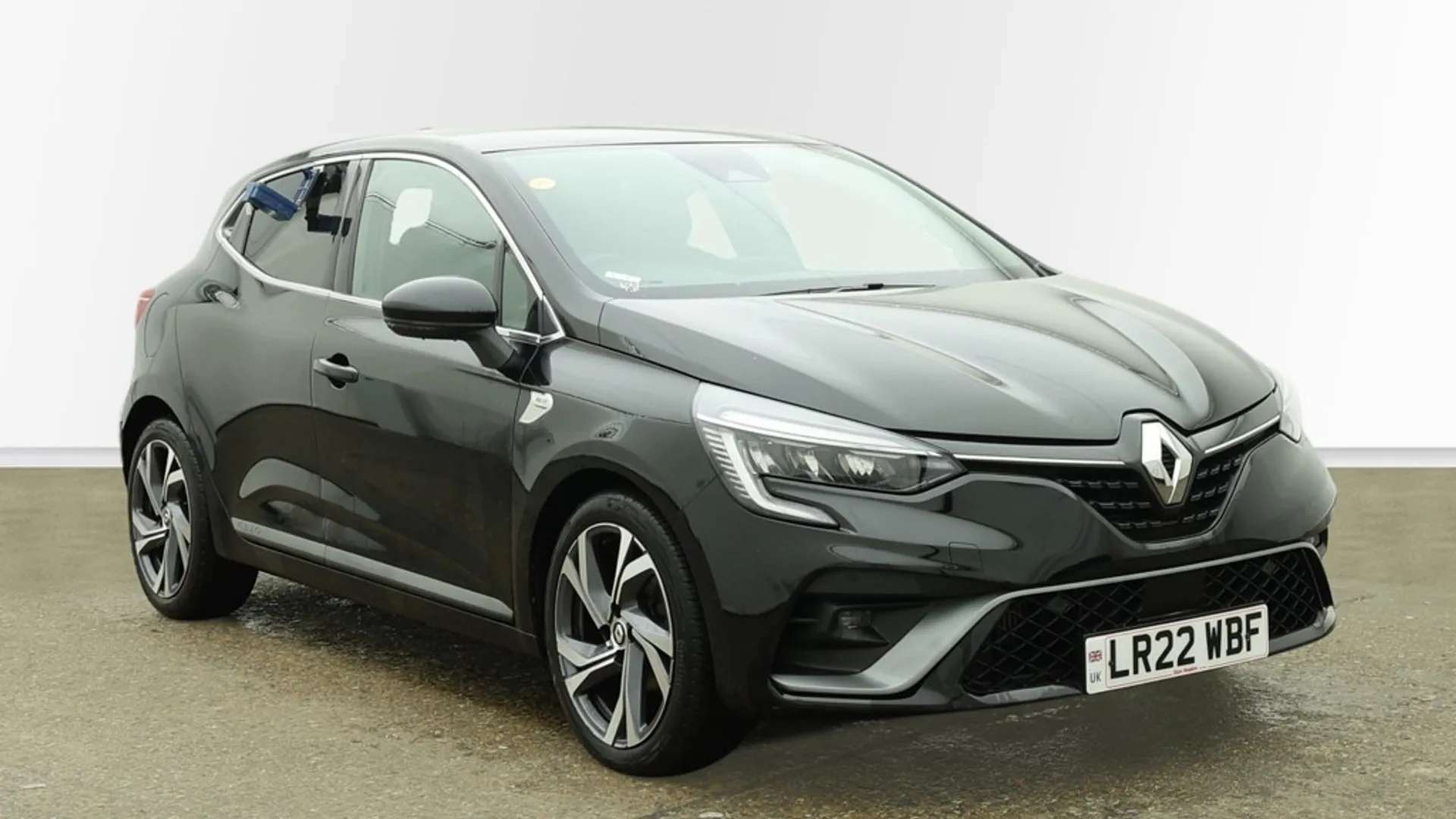 Check out this Renault Clio 2022 Petrol Manual