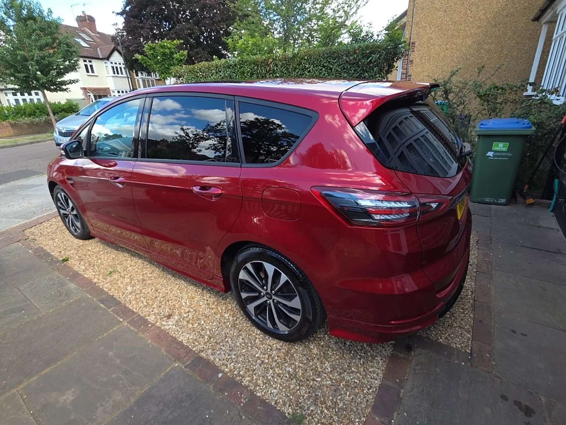 A 2019 FORD S-MAX 2.0 EcoBlue 190 ST-Line 5dr [Panorama Roof with Integrated Sunblind, LED Adaptive Headlights, Heated Steering Wheel, Rear Air Conditioning, Power Tail A 2019 FORD S-MAX 2.0 EcoBlue 190 ST-Line 5dr [Panorama Roof with Integrated Sunblind, LED Adaptive Headlights, Heated Steering Wheel, Rear Air Conditioning, Power Tail
