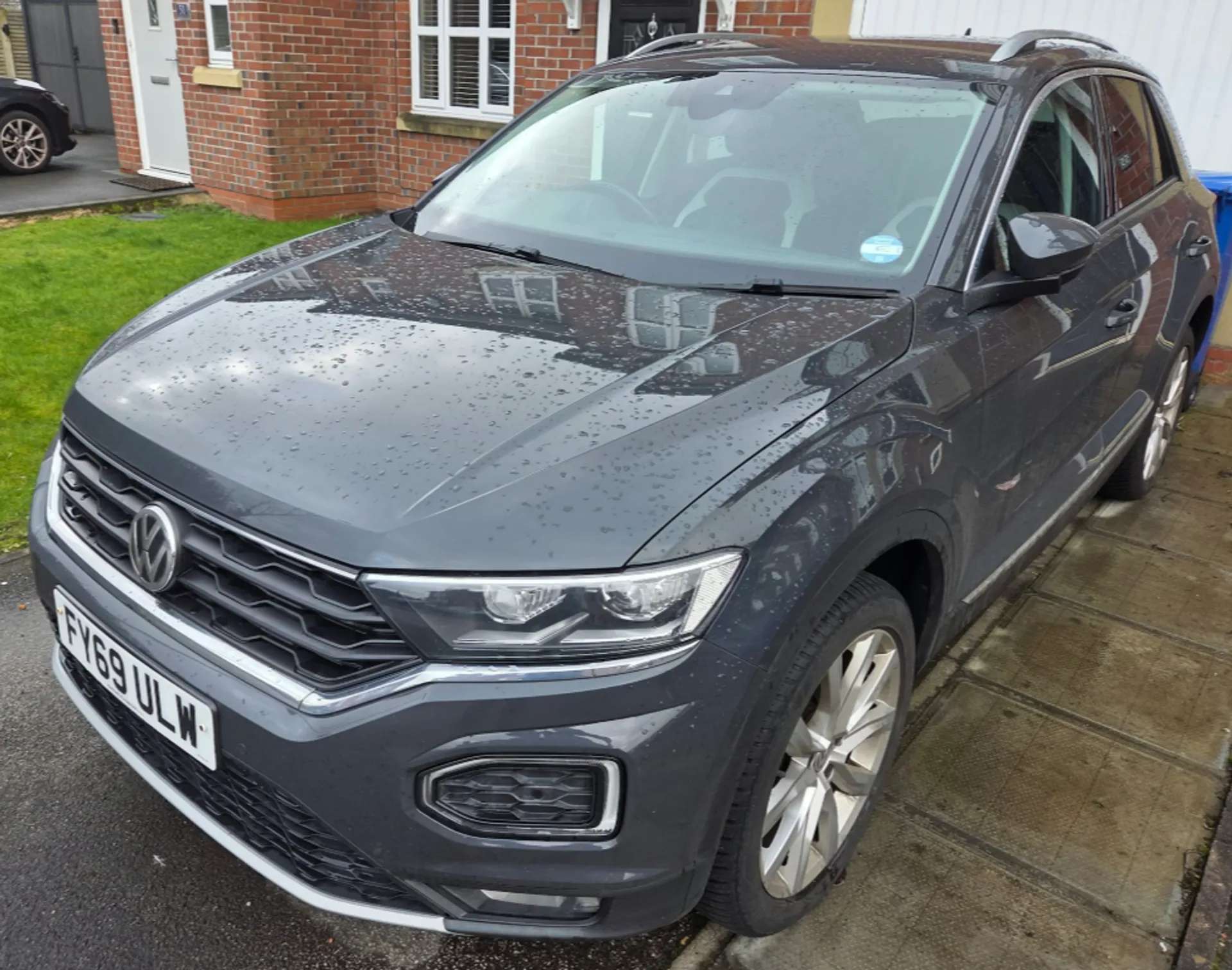 A 2019 VOLKSWAGEN T-ROC 2.0 TDI SEL 5dr [Front assist including city emergency braking, Driver alert system with audible and visual fatigue detection, LED dipped and main bea A 2019 VOLKSWAGEN T-ROC 2.0 TDI SEL 5dr [Front assist including city emergency braking, Driver alert system with audible and visual fatigue detection, LED dipped and main bea