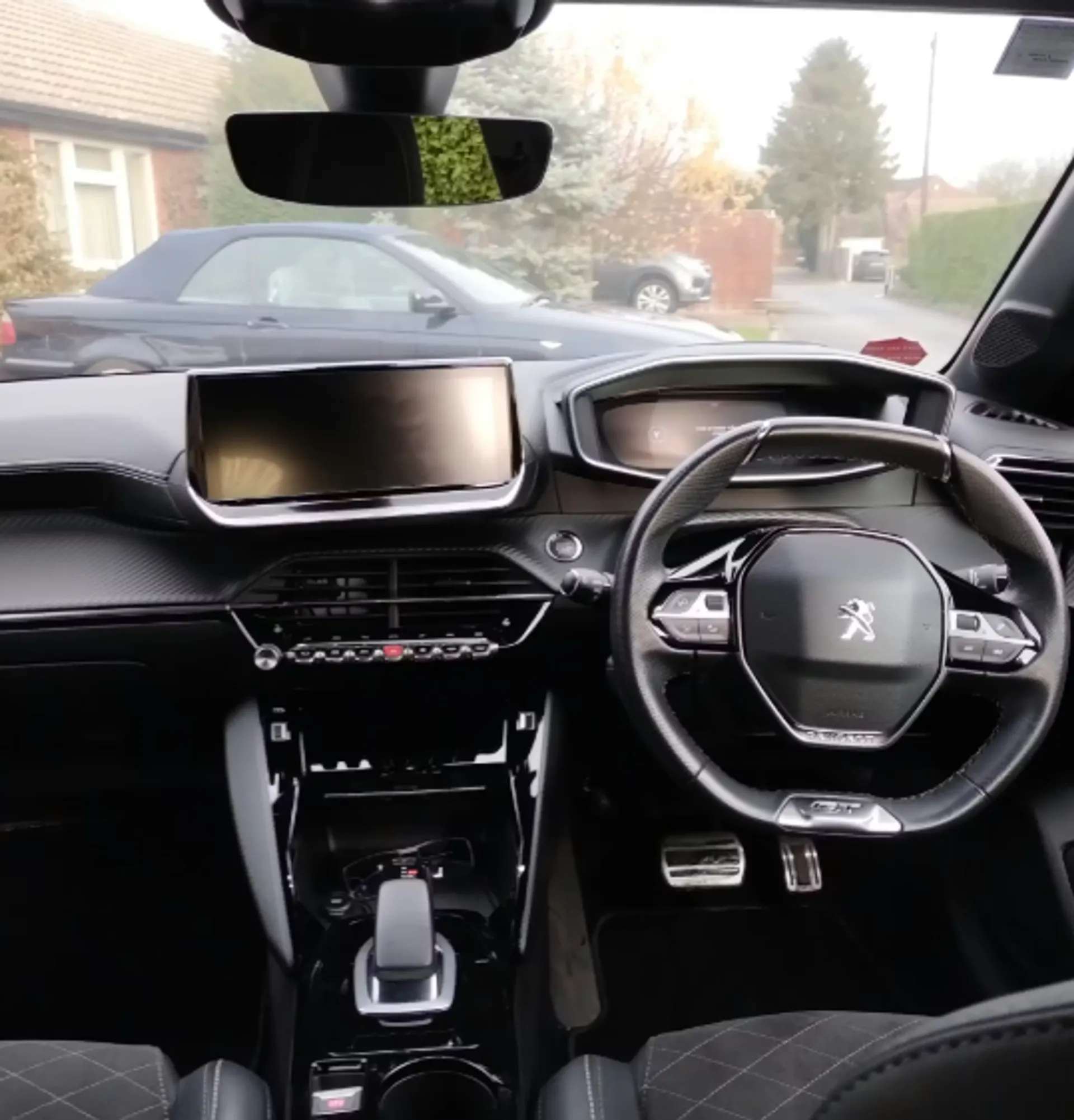 2021 PEUGEOT 208 2021 PEUGEOT 208