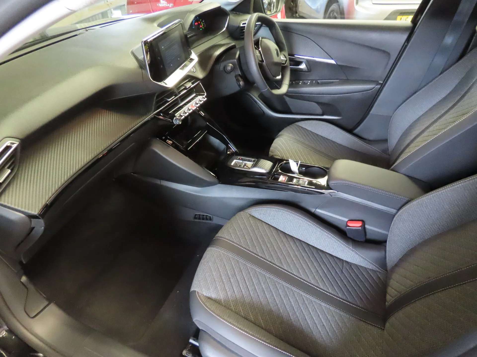 2024 PEUGEOT 208 2024 PEUGEOT 208