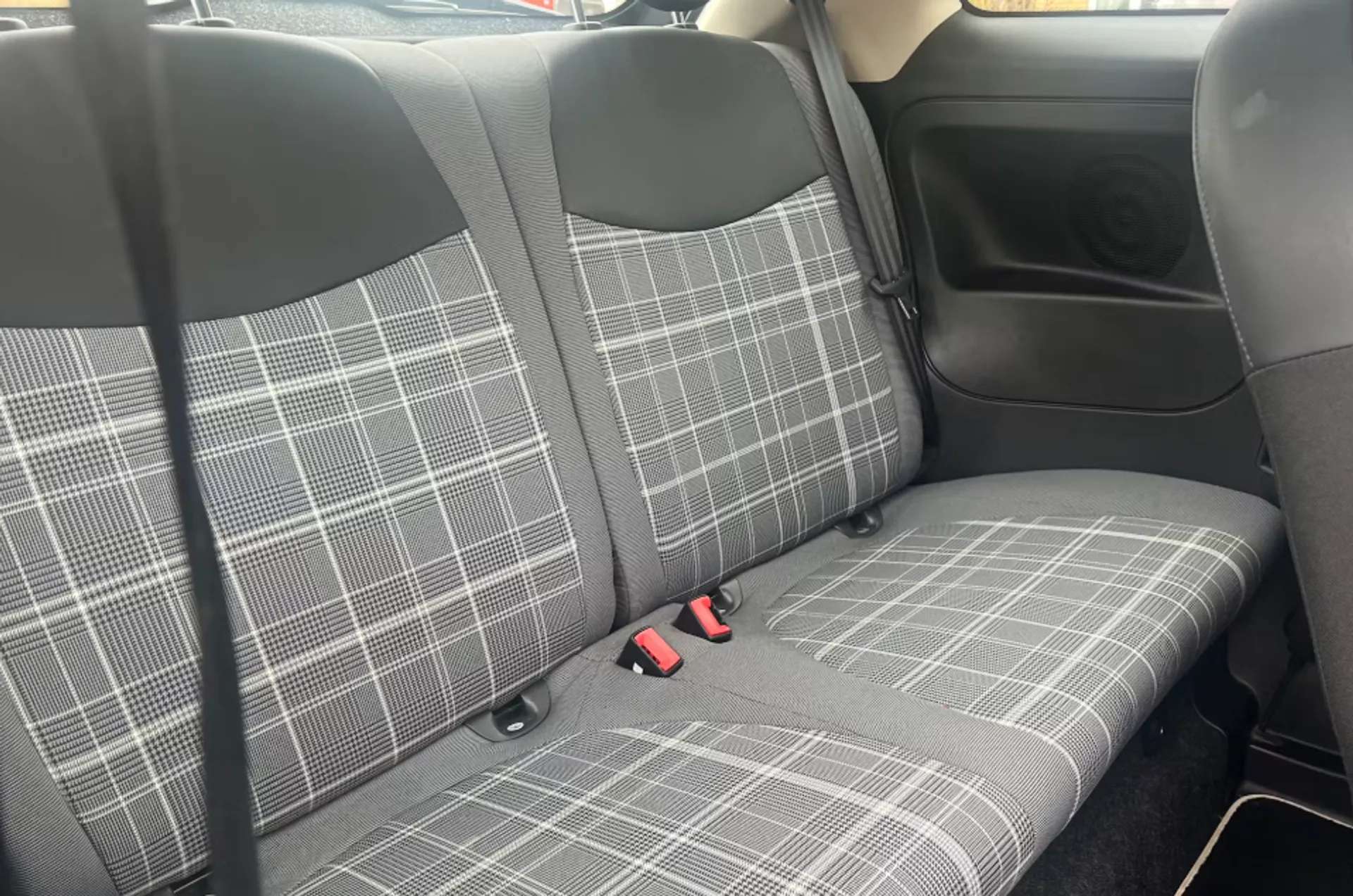 2018 FIAT 500 2018 FIAT 500