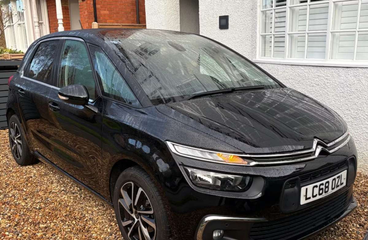 Check out this Citroen C4 Spacetourer 2019 Petrol Manual