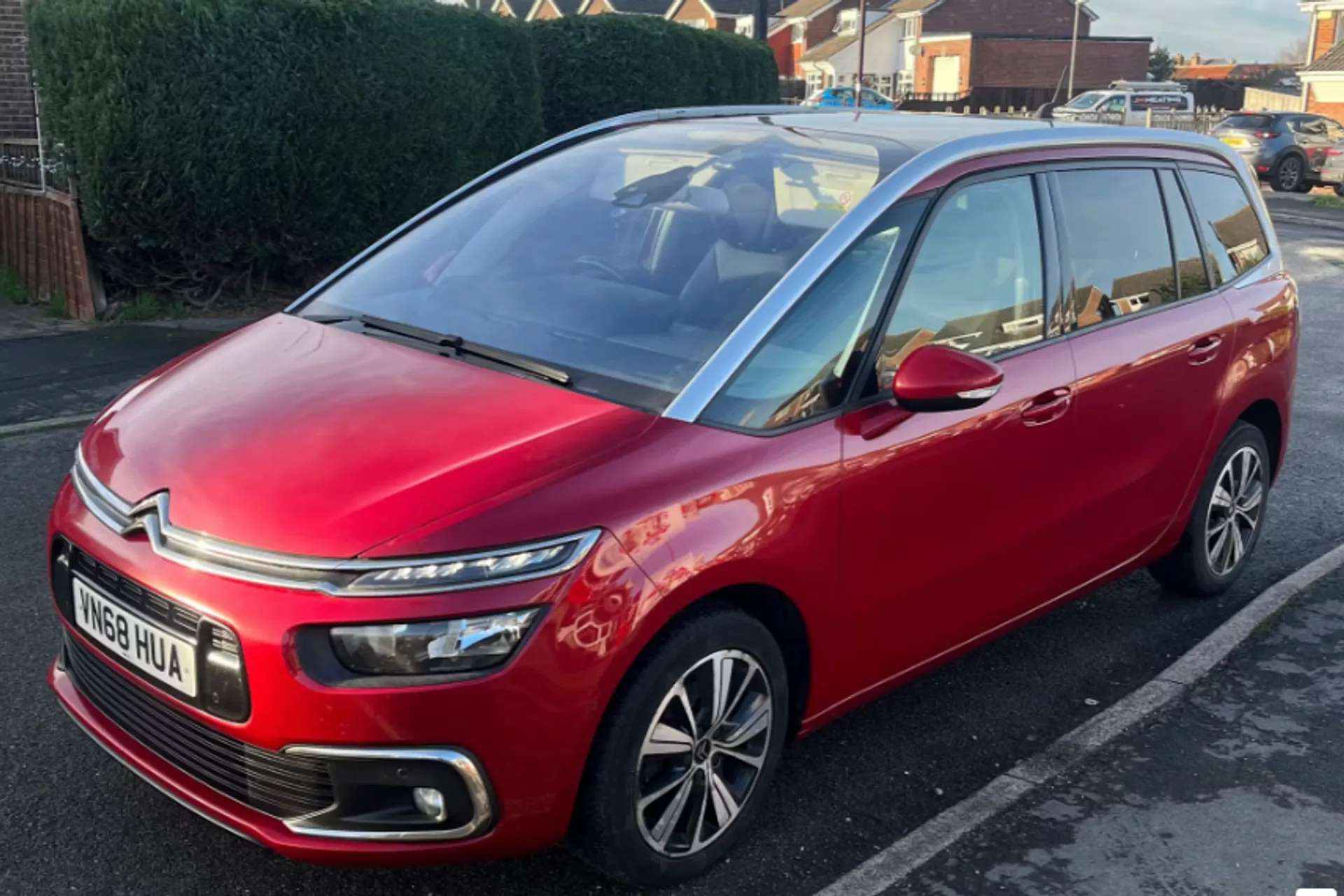Check out this Citroen Grand C4 Spacetourer 2019 Petrol Manual