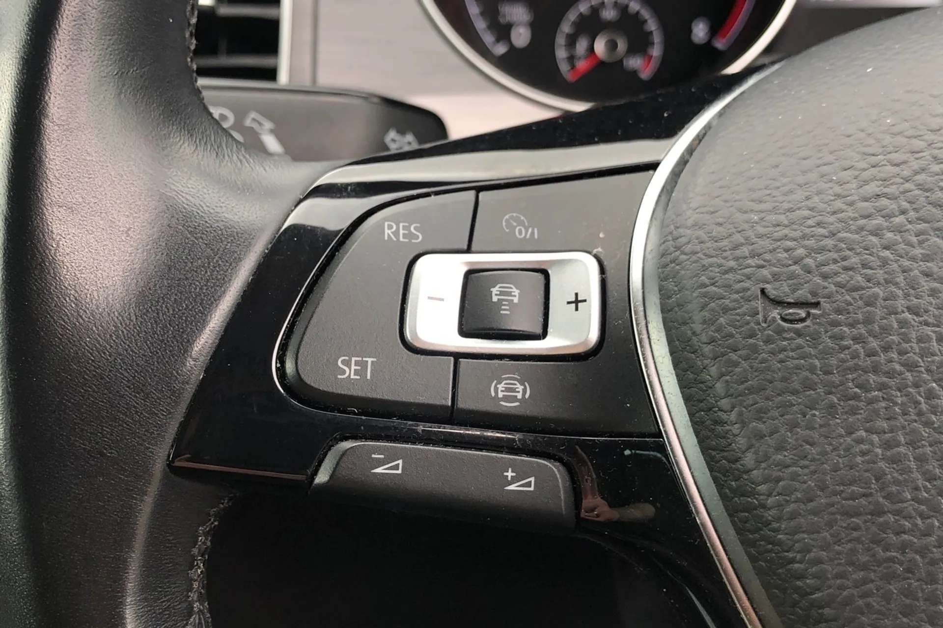 2020 VOLKSWAGEN GOLF SV 2020 VOLKSWAGEN GOLF SV