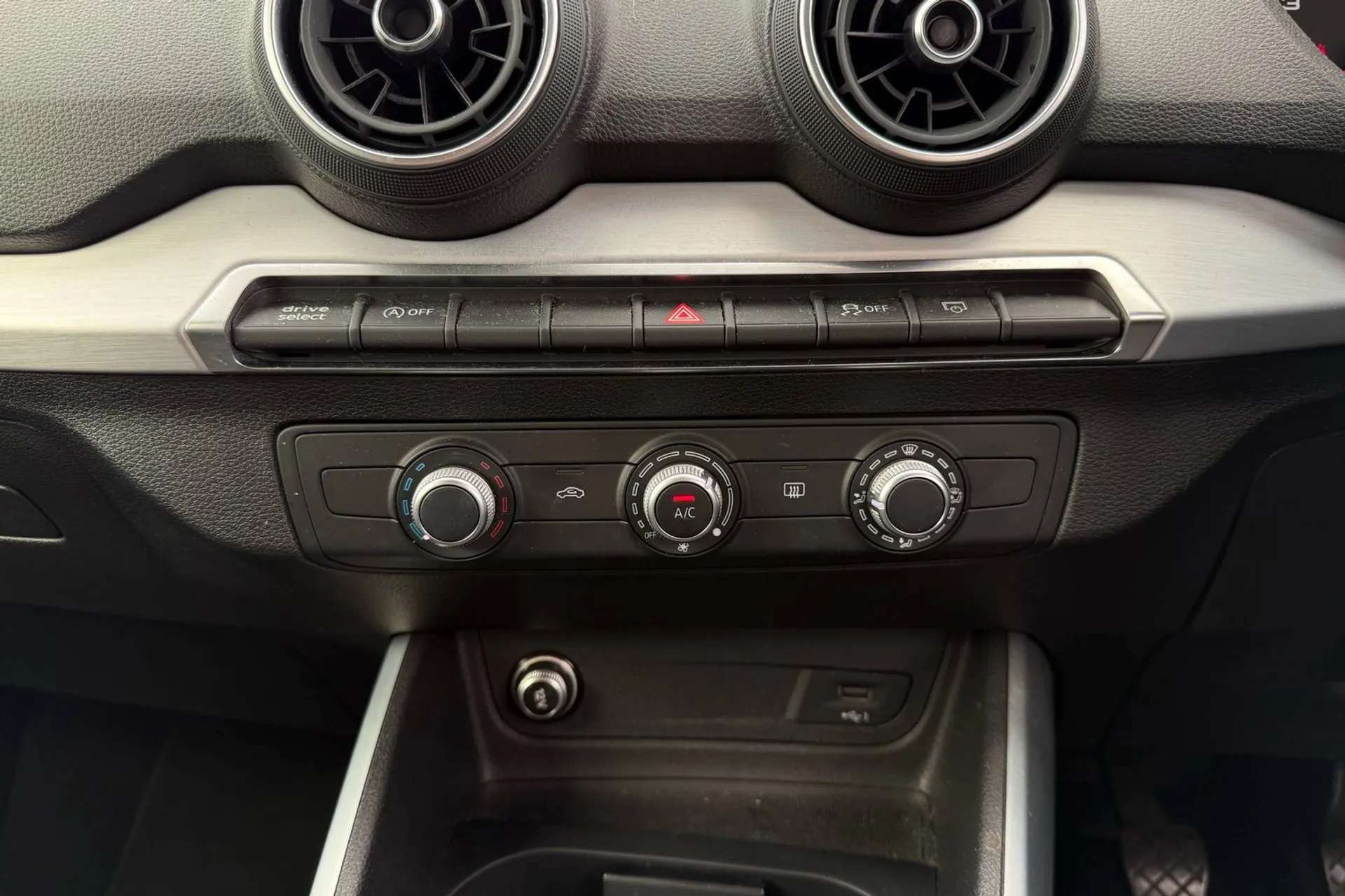 2020 AUDI Q2 2020 AUDI Q2