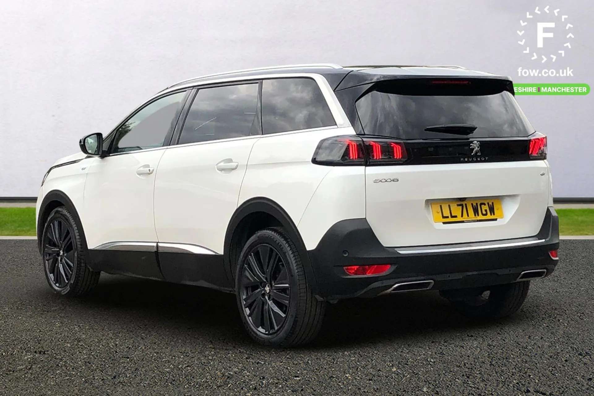 2021 PEUGEOT 5008 2021 PEUGEOT 5008