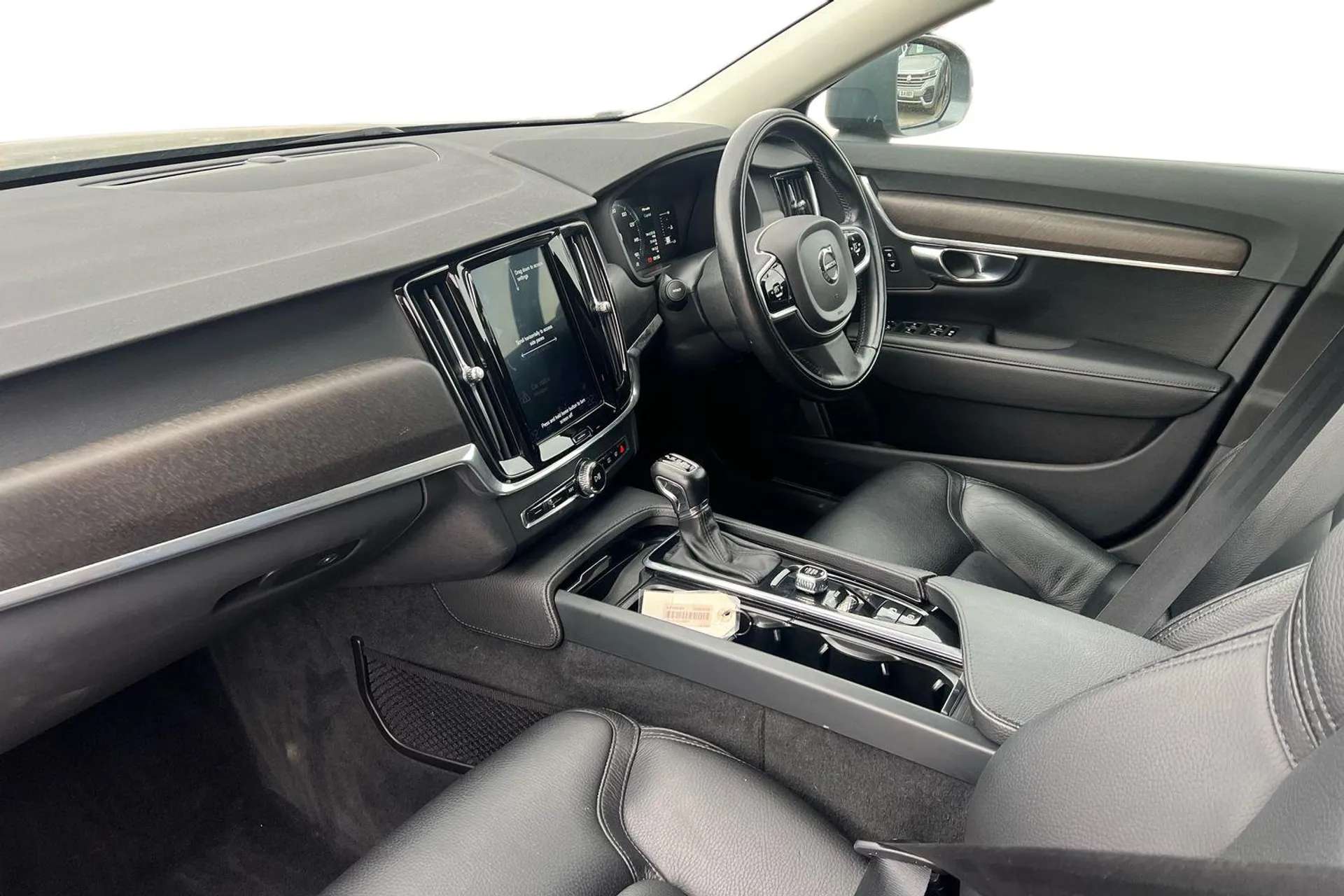 2018 VOLVO V90 2018 VOLVO V90