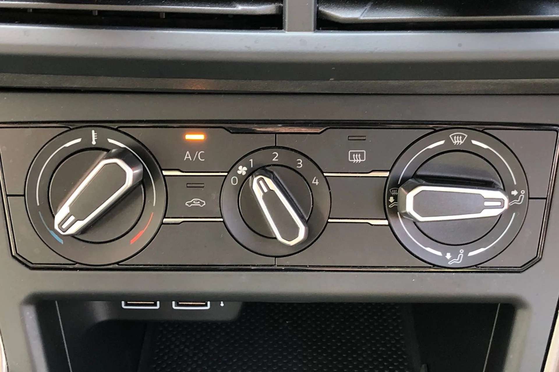 2019 VOLKSWAGEN POLO 2019 VOLKSWAGEN POLO