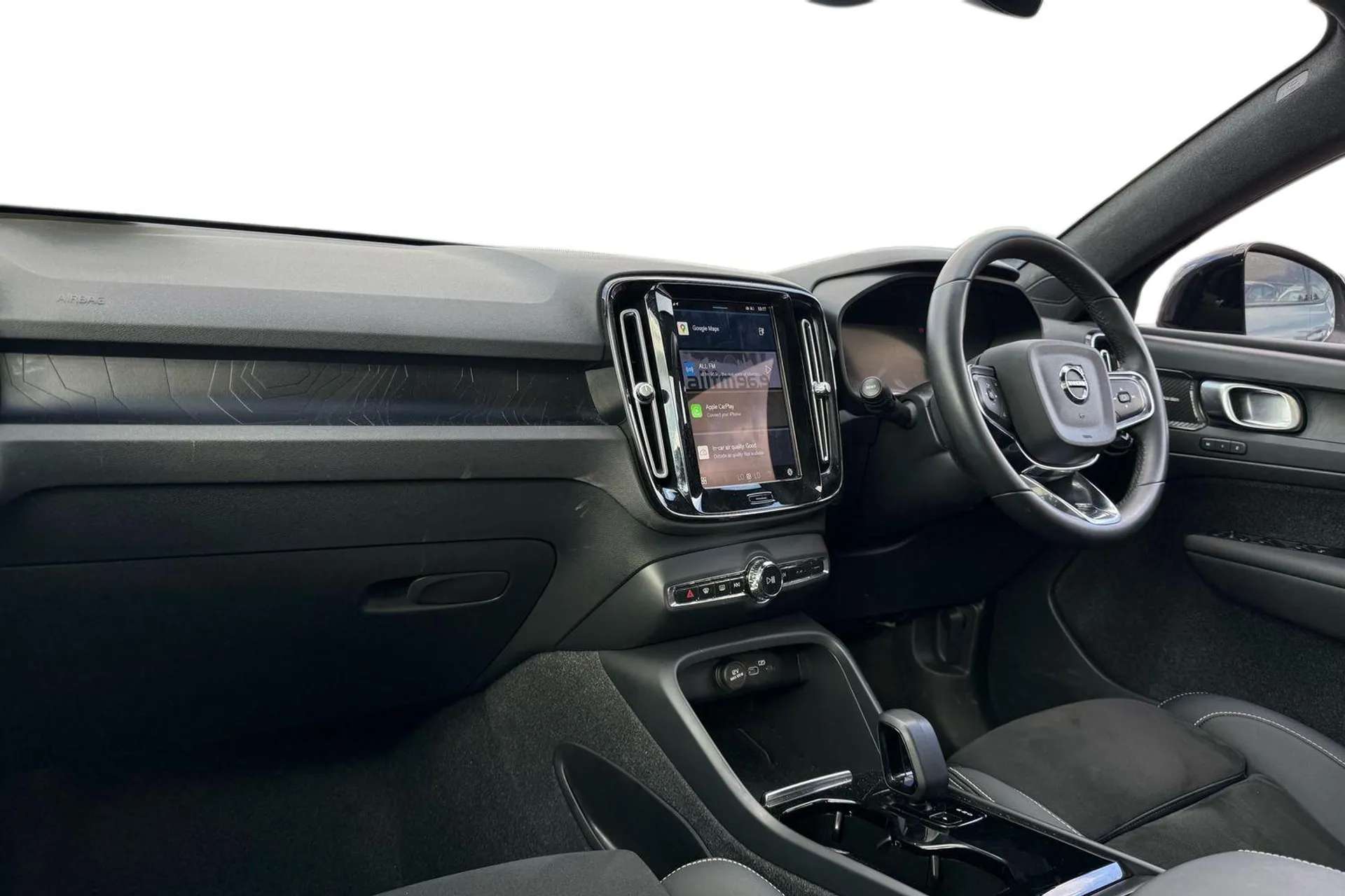 2023 VOLVO C40 2023 VOLVO C40