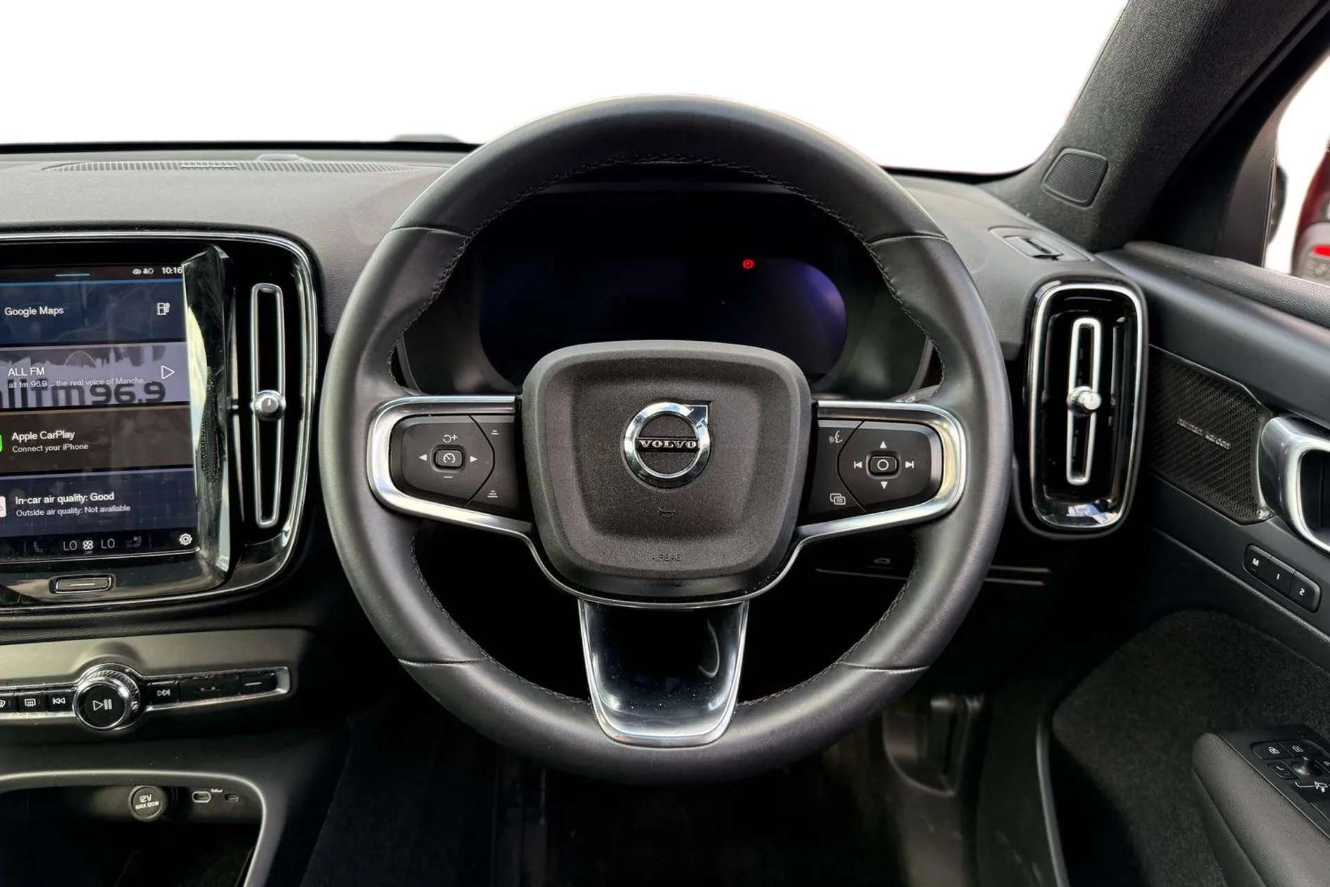 2023 VOLVO C40 2023 VOLVO C40