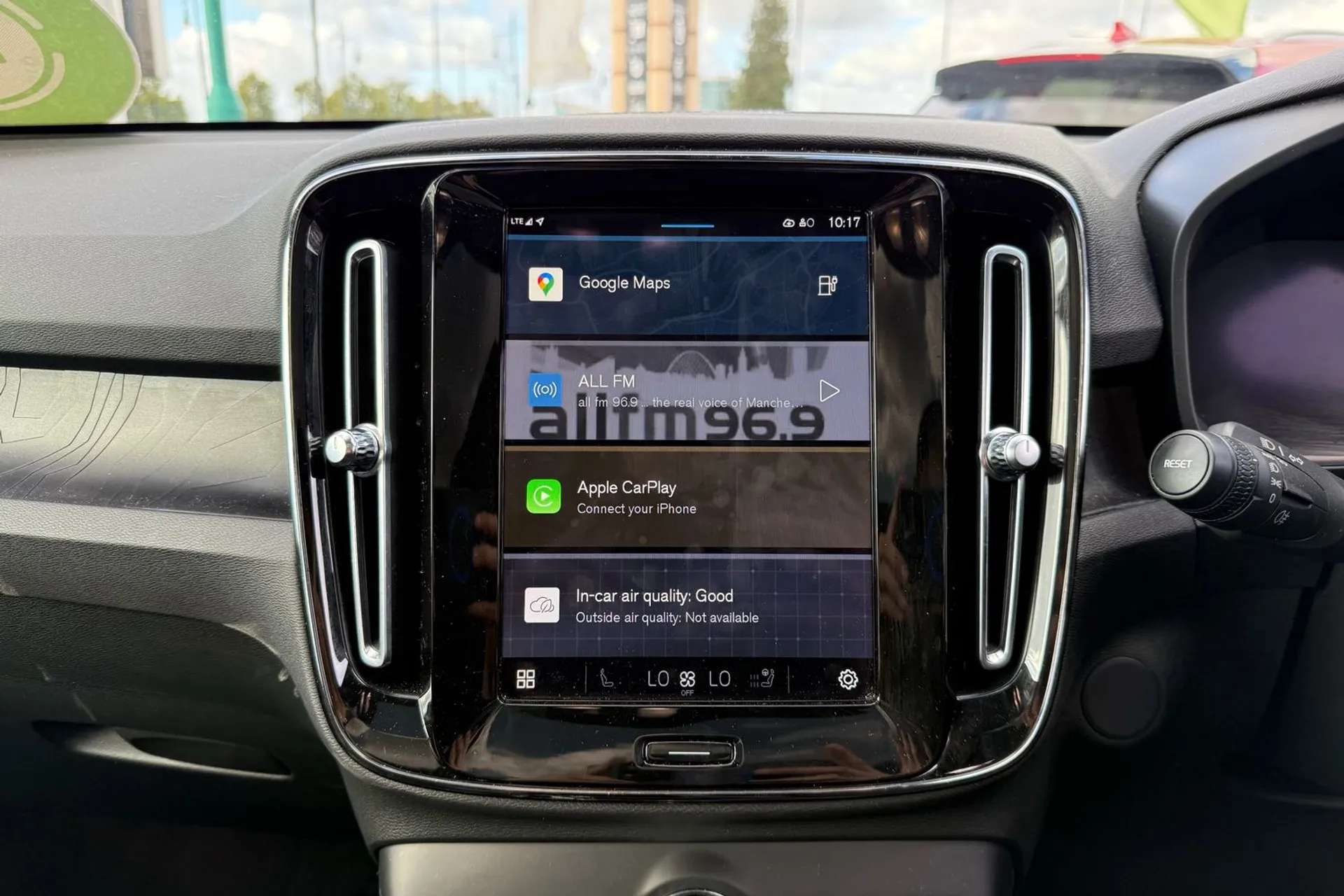 2023 VOLVO C40 2023 VOLVO C40