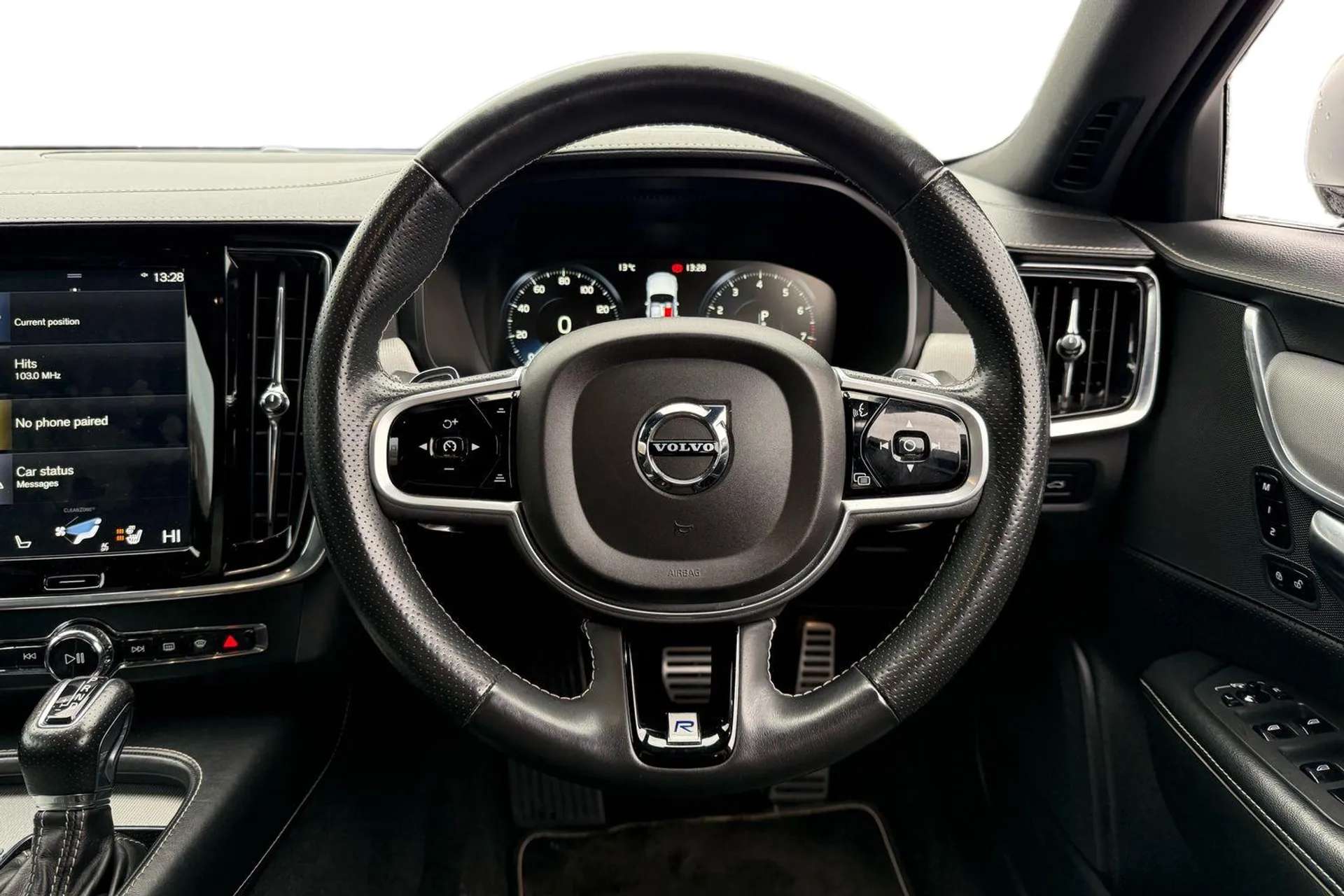 2019 VOLVO V90 2019 VOLVO V90