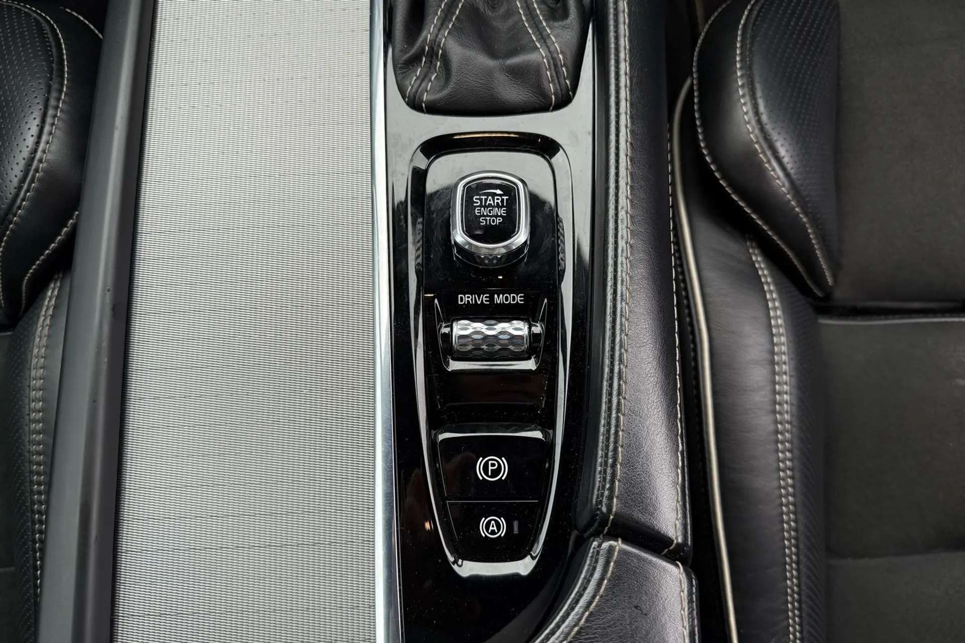 2019 VOLVO V90 2019 VOLVO V90