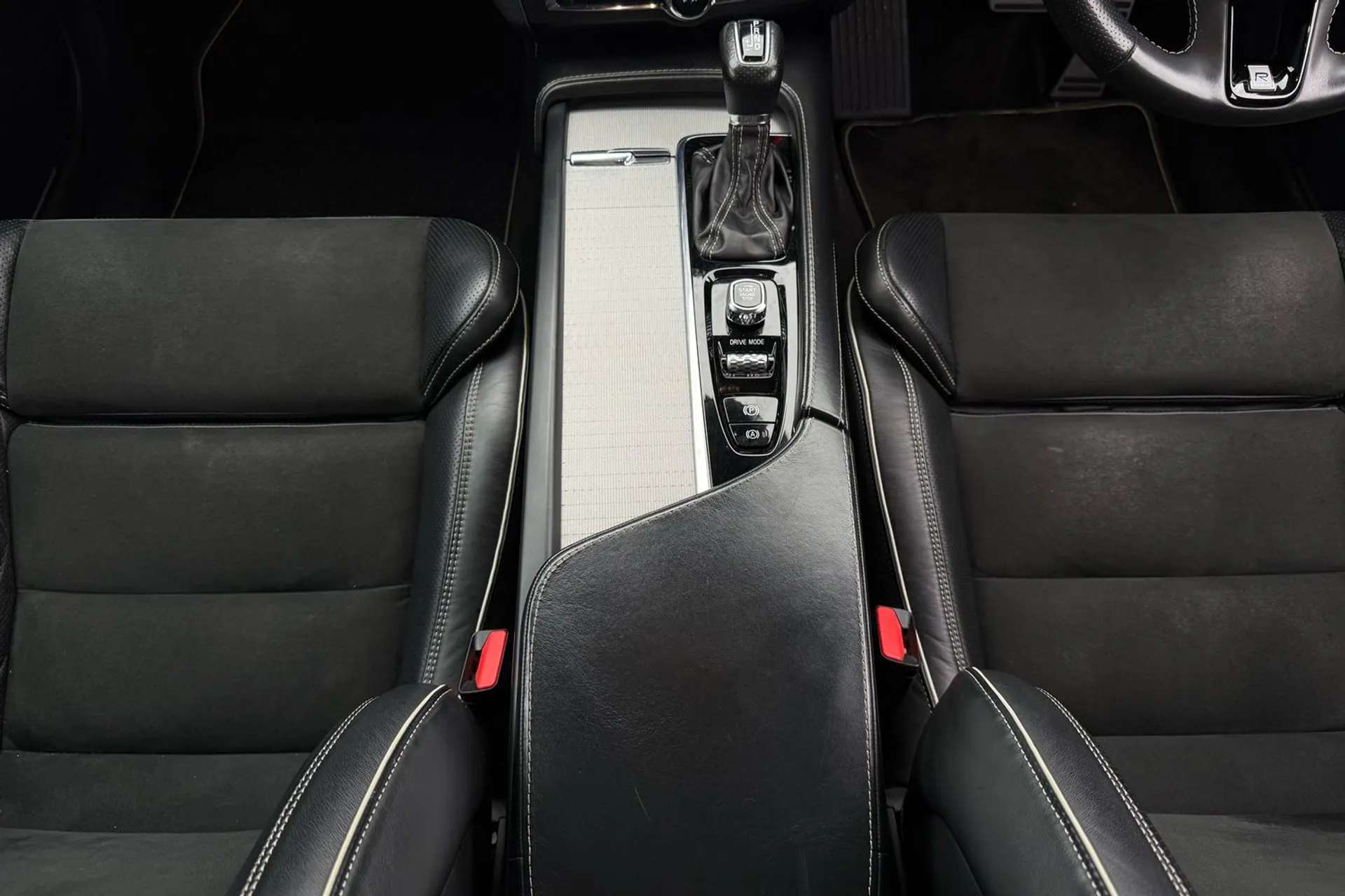 2019 VOLVO V90 2019 VOLVO V90