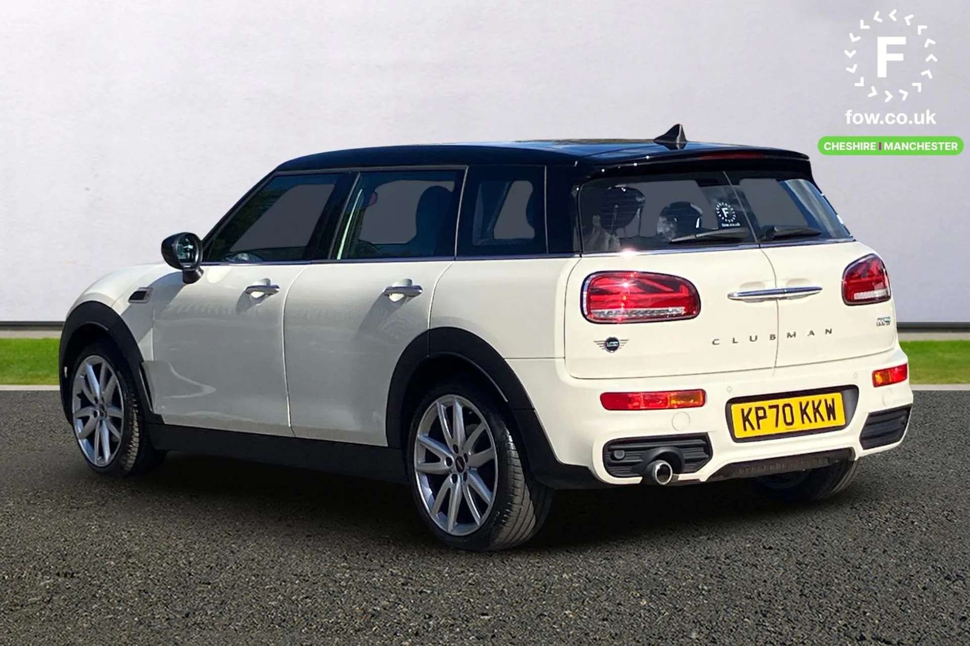 A 2020 MINI CLUBMAN 1.5 Cooper Sport 6dr Auto [ Compatible mobile phone bluetooth with audio streaming , Rear parking distance control , Automatic start/stop function wit A 2020 MINI CLUBMAN 1.5 Cooper Sport 6dr Auto [ Compatible mobile phone bluetooth with audio streaming , Rear parking distance control , Automatic start/stop function wit