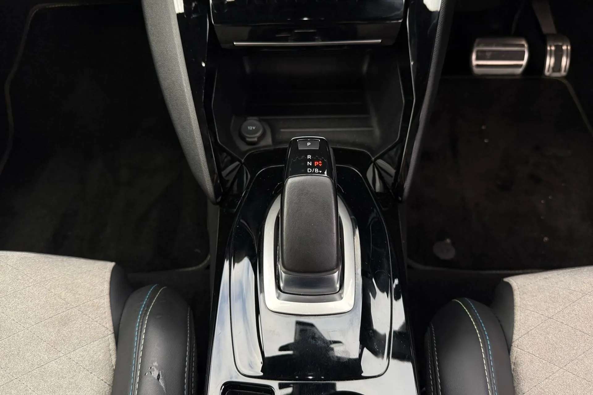 2022 PEUGEOT 2008 2022 PEUGEOT 2008