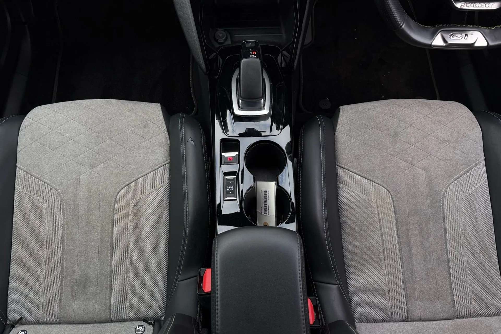 2022 PEUGEOT 2008 2022 PEUGEOT 2008