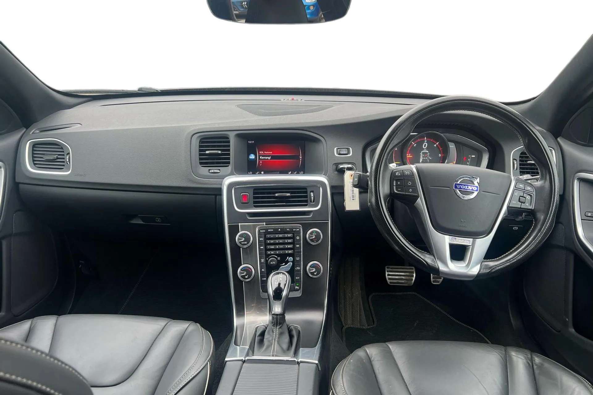 2018 VOLVO V60 2018 VOLVO V60