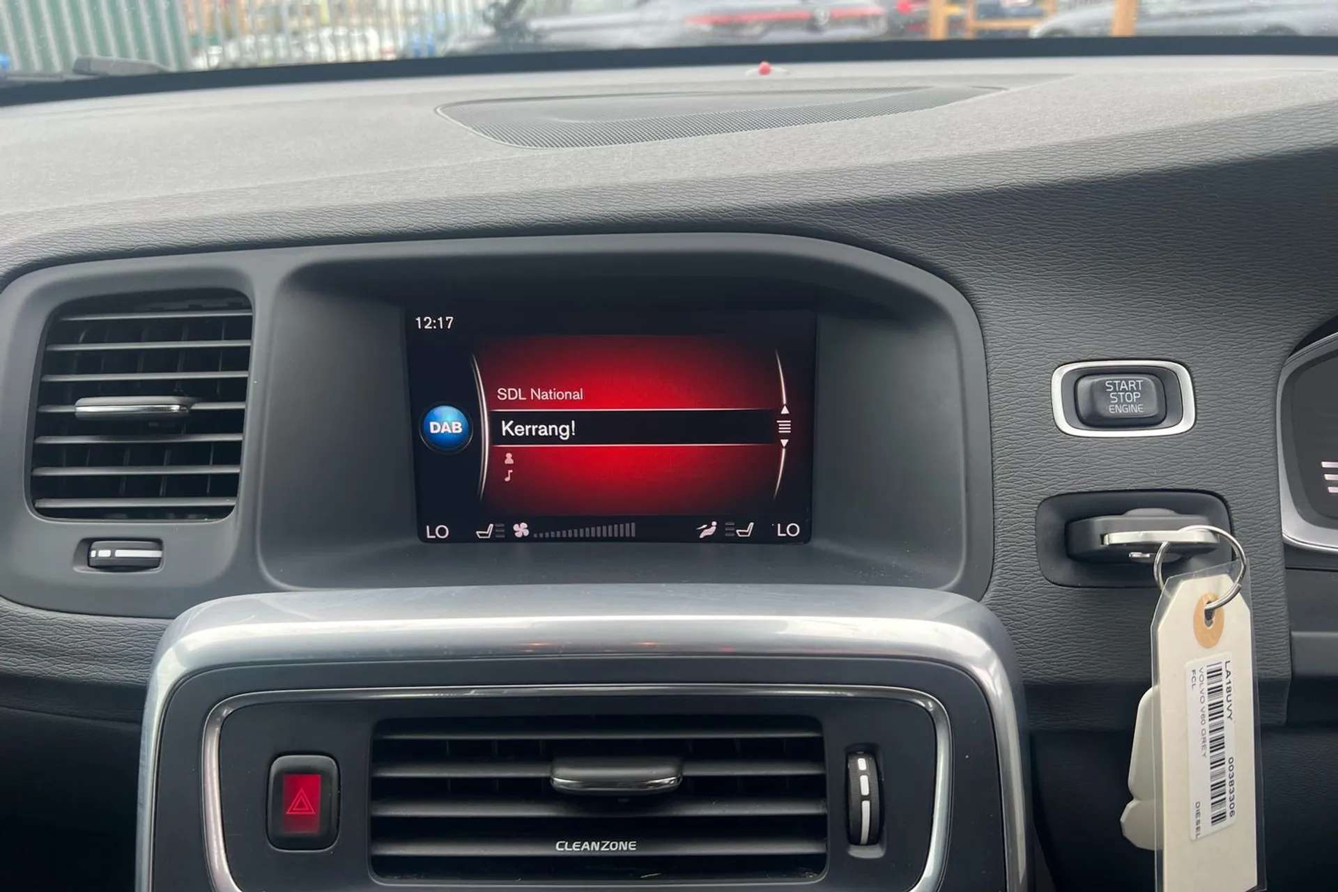 2018 VOLVO V60 2018 VOLVO V60