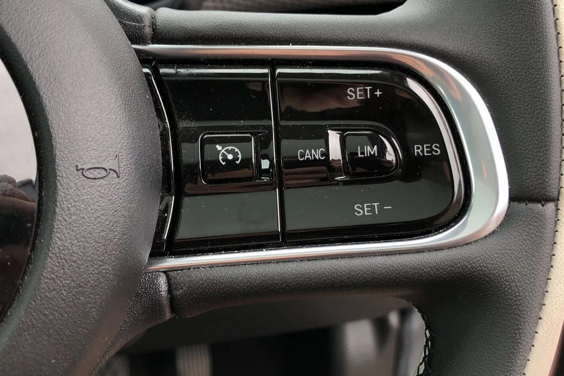 2023 FIAT 500 2023 FIAT 500