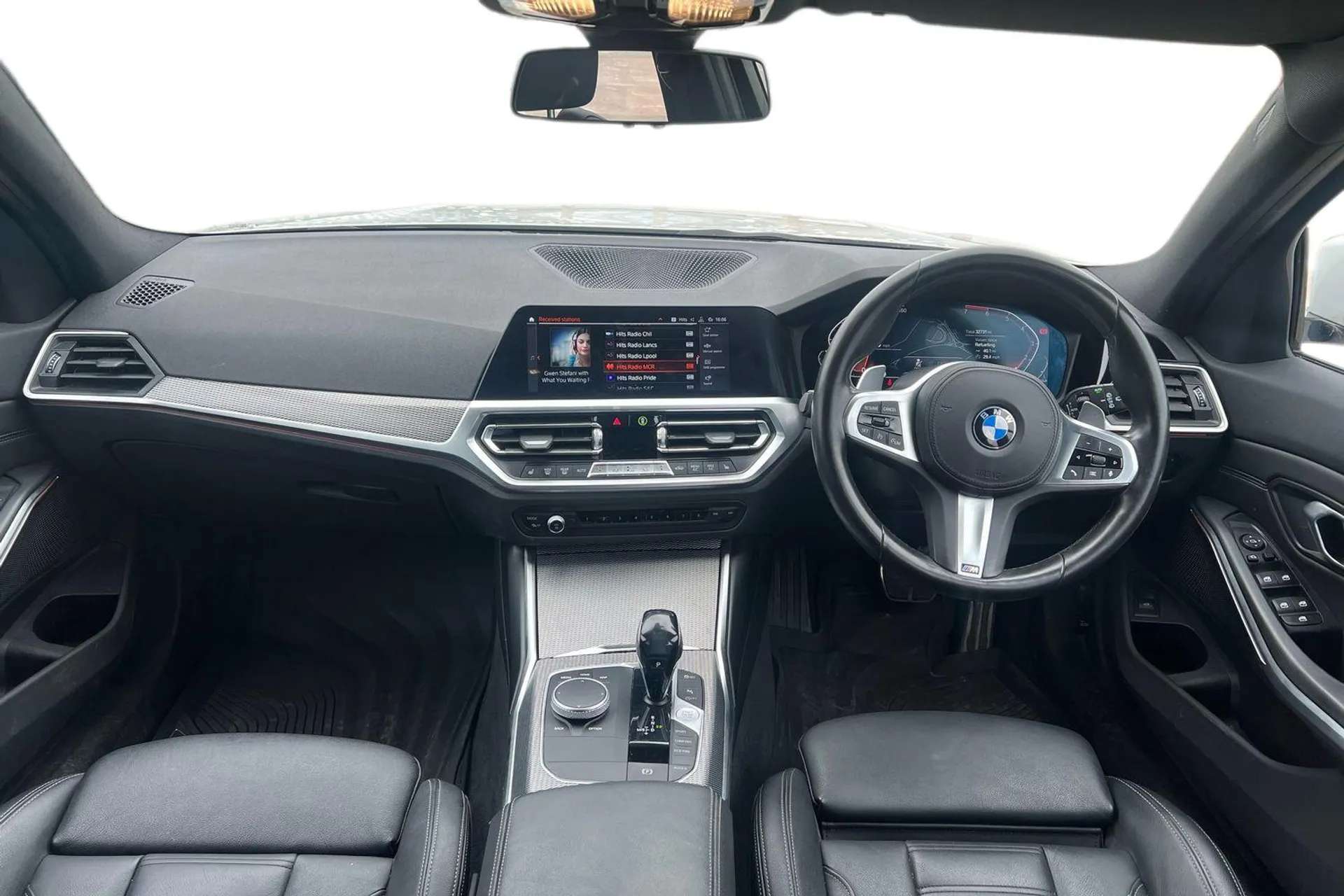 A 2020 BMW 3 SERIES 320i M Sport 5dr Step Auto [ Sun Protection Glazing , 19in Alloy Wheels - BMW Individual Light Double-Spoke Style 793 - Bicolour Orbit Grey with Mixed A 2020 BMW 3 SERIES 320i M Sport 5dr Step Auto [ Sun Protection Glazing , 19in Alloy Wheels - BMW Individual Light Double-Spoke Style 793 - Bicolour Orbit Grey with Mixed