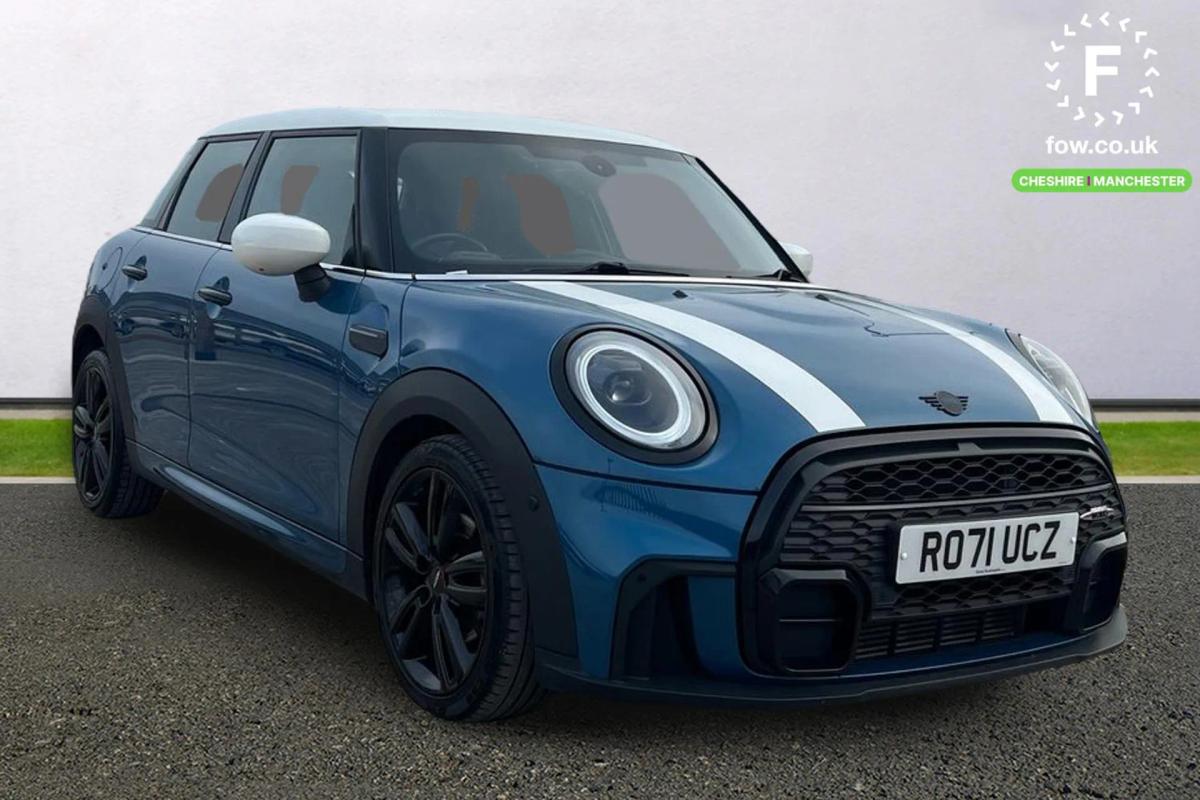 Check out this Mini Hatch 2021 Petrol Manual