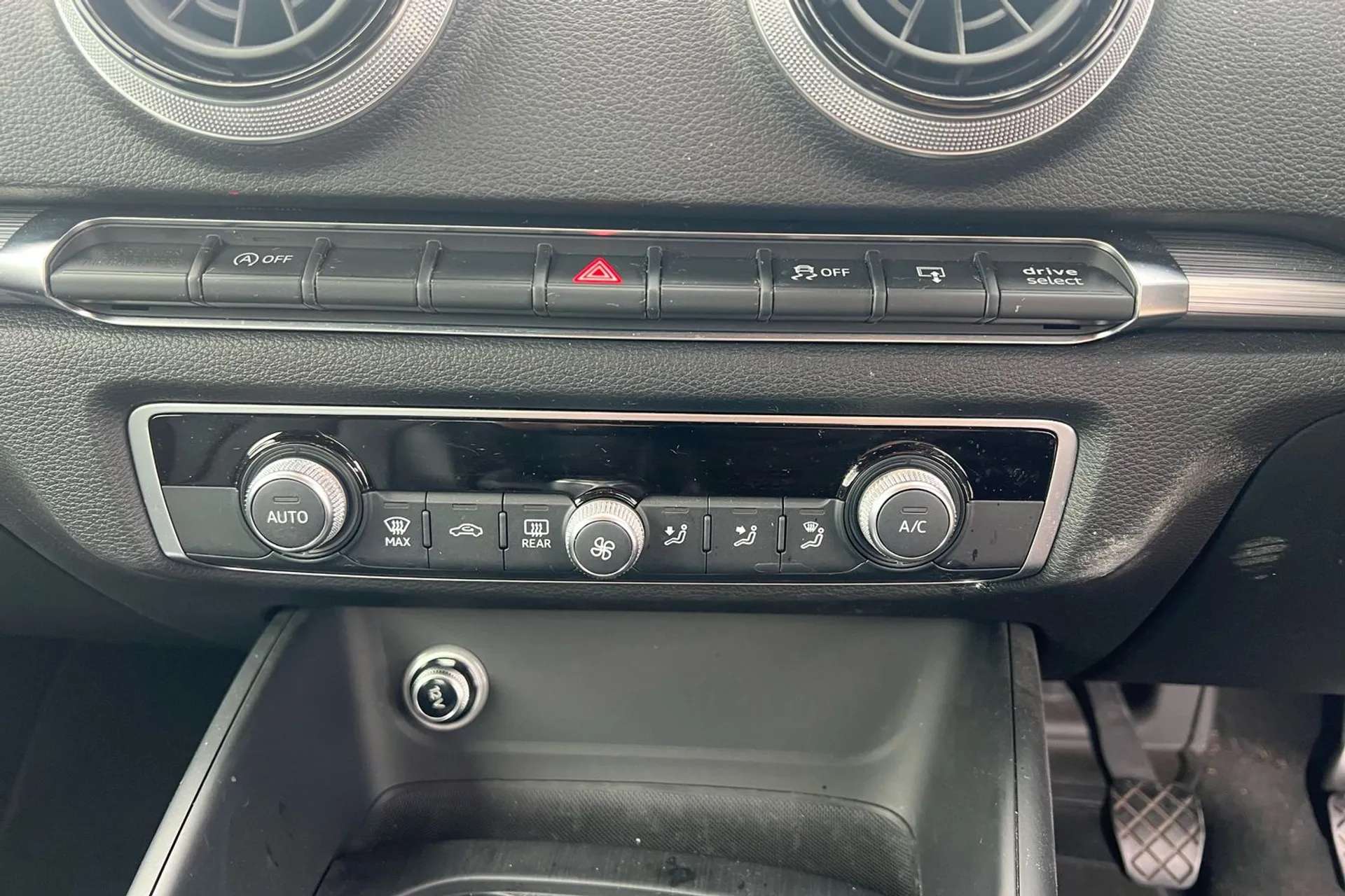 2017 AUDI A3 2017 AUDI A3