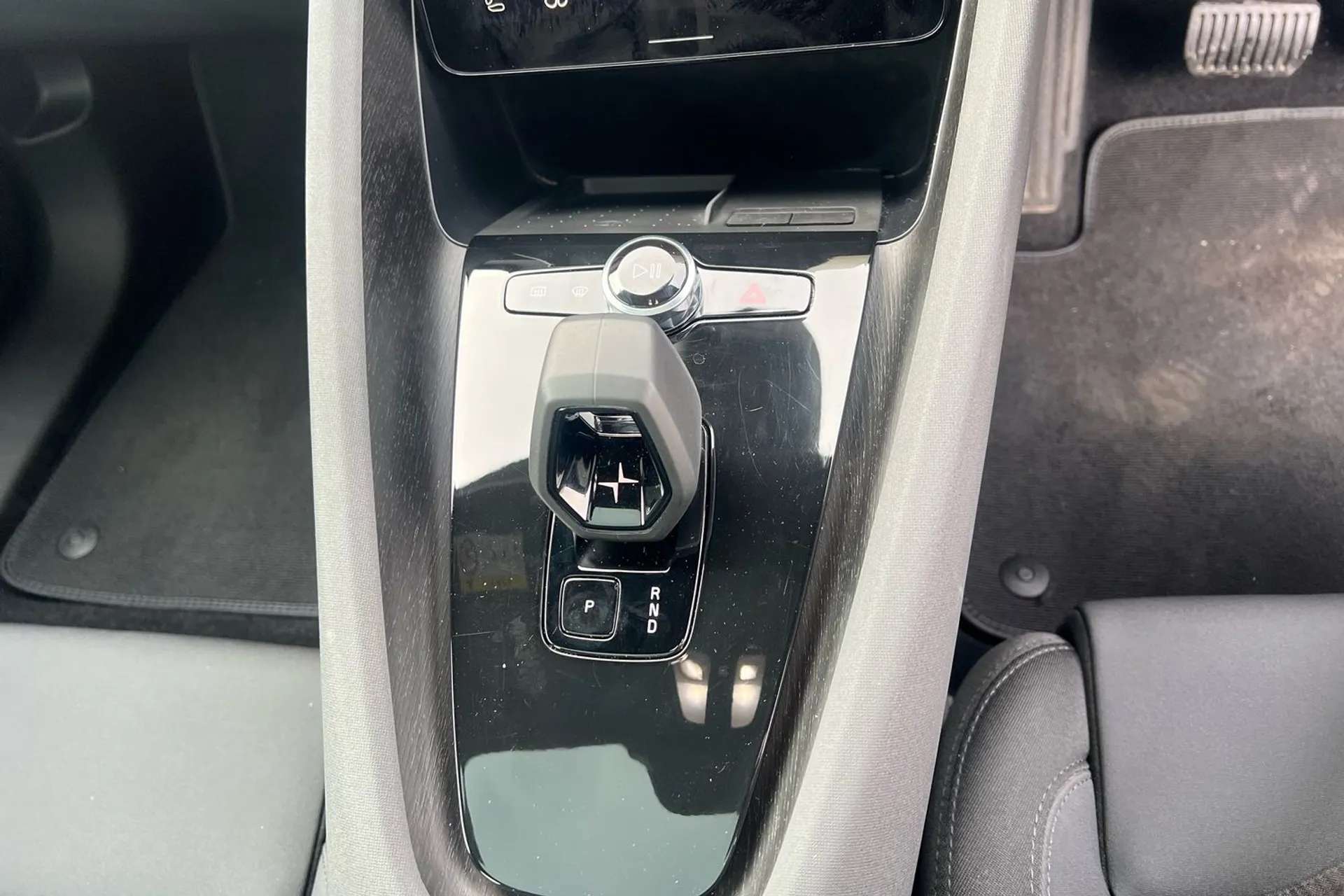 2023 POLESTAR 2 2023 POLESTAR 2