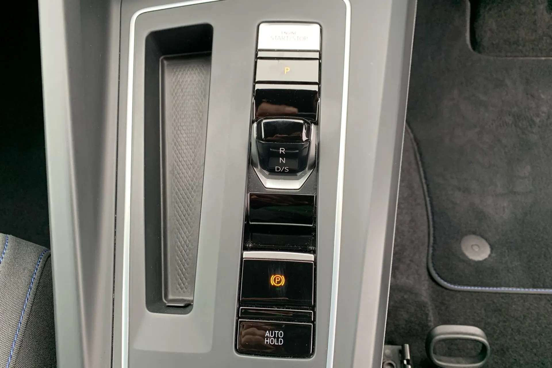 2020 VOLKSWAGEN GOLF 2020 VOLKSWAGEN GOLF