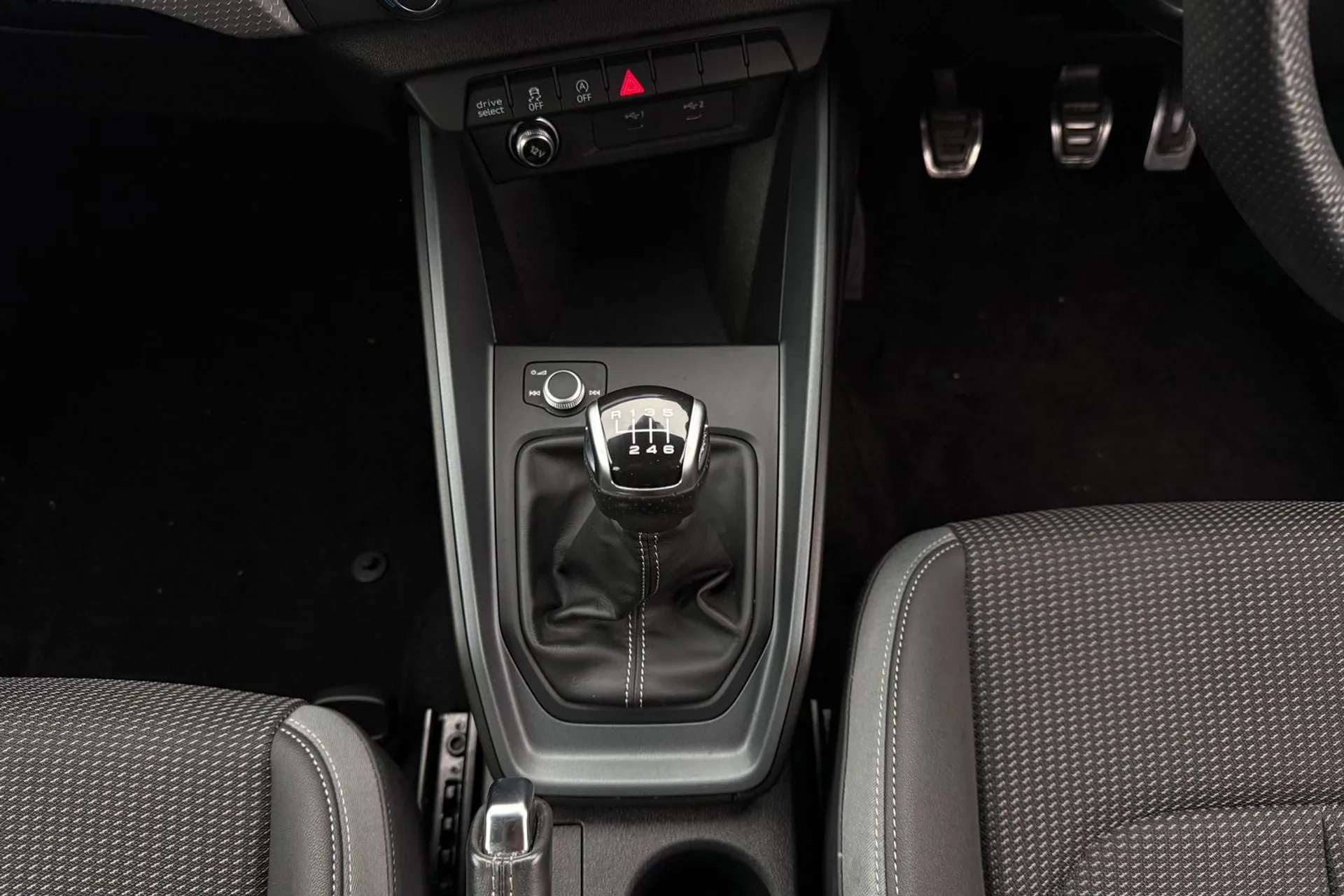 2022 AUDI A1 2022 AUDI A1