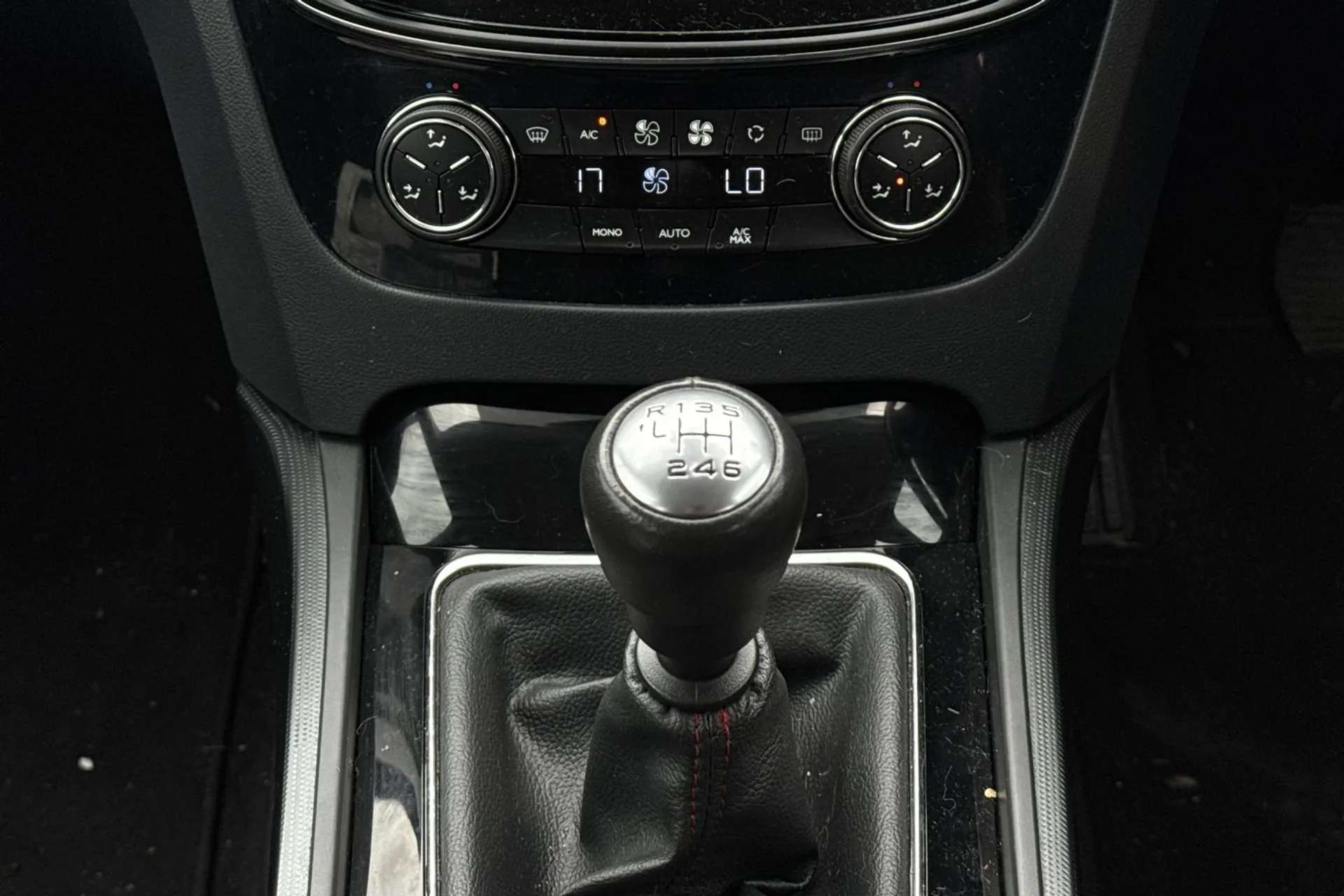 2017 PEUGEOT 508 2017 PEUGEOT 508