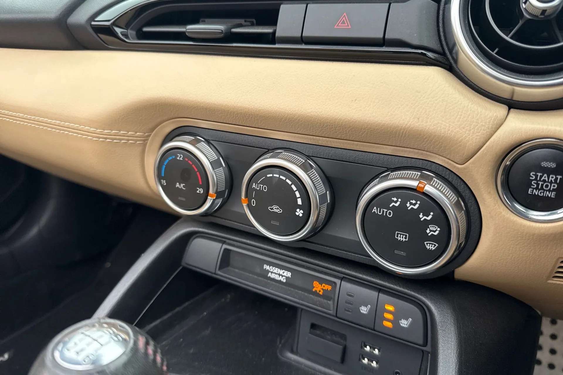 2015 MAZDA MX-5 2015 MAZDA MX-5