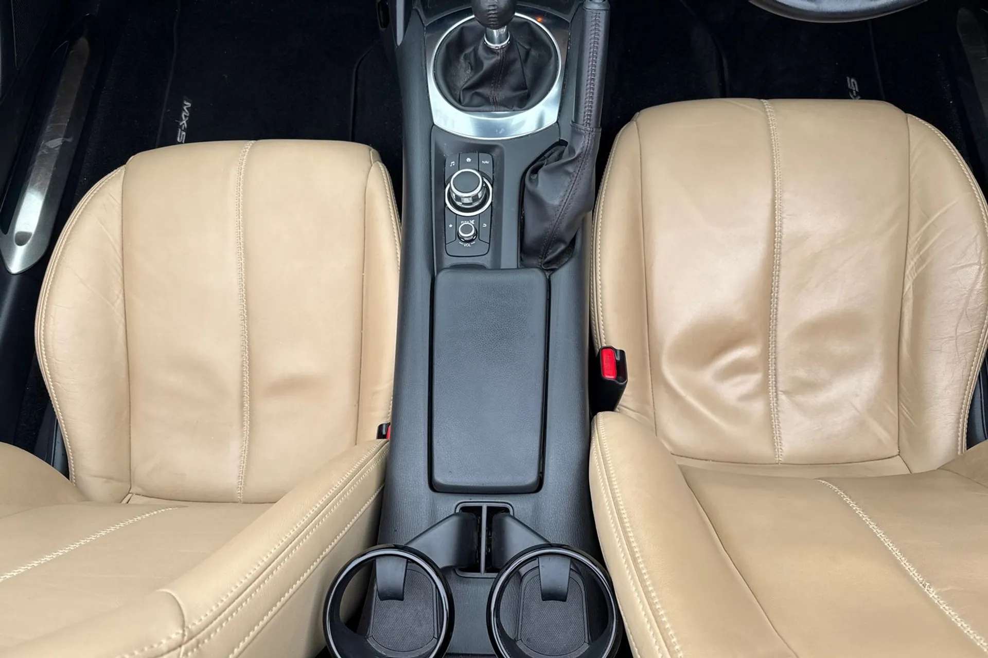 2015 MAZDA MX-5 2015 MAZDA MX-5