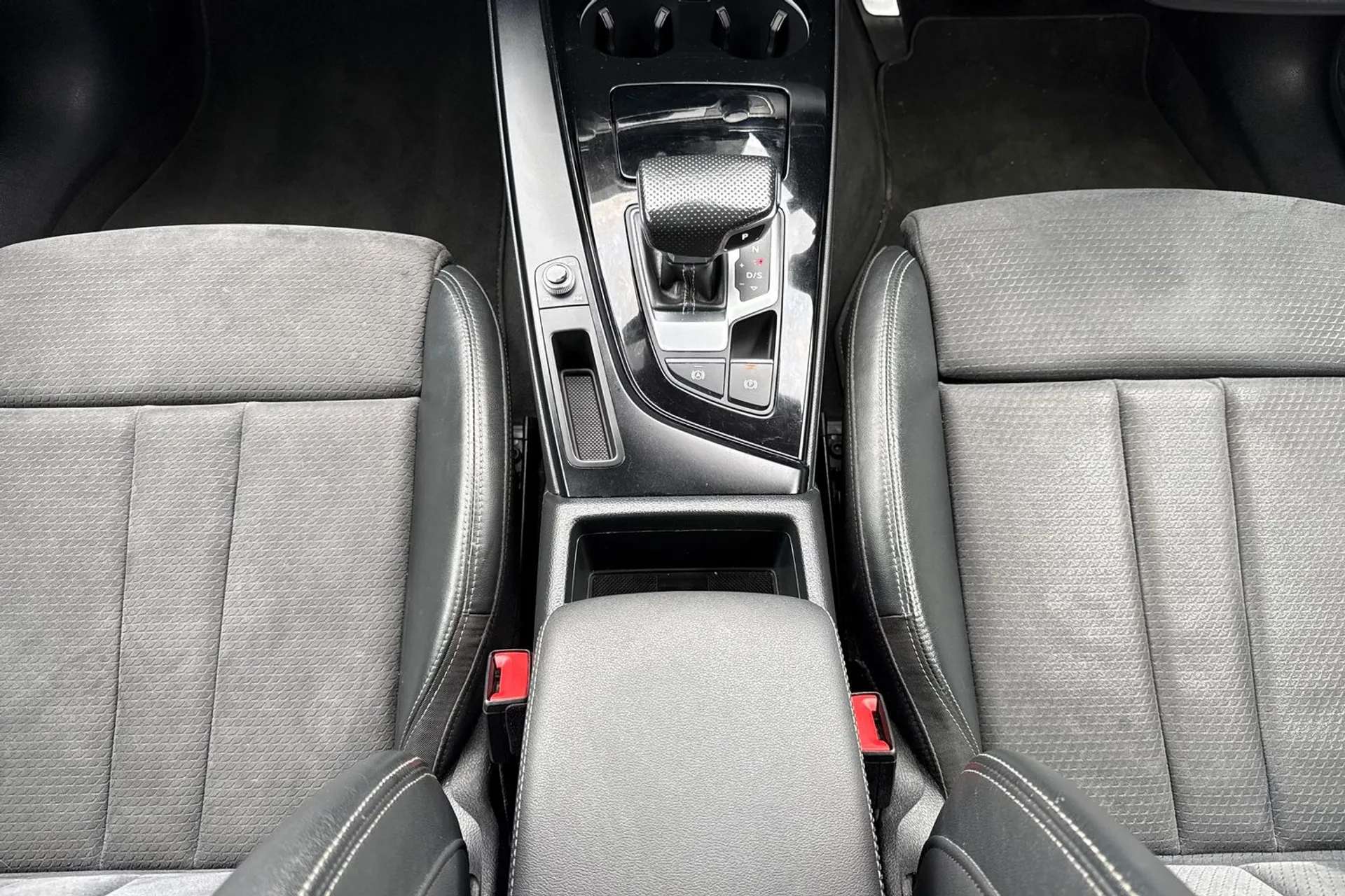 2022 AUDI A4 2022 AUDI A4