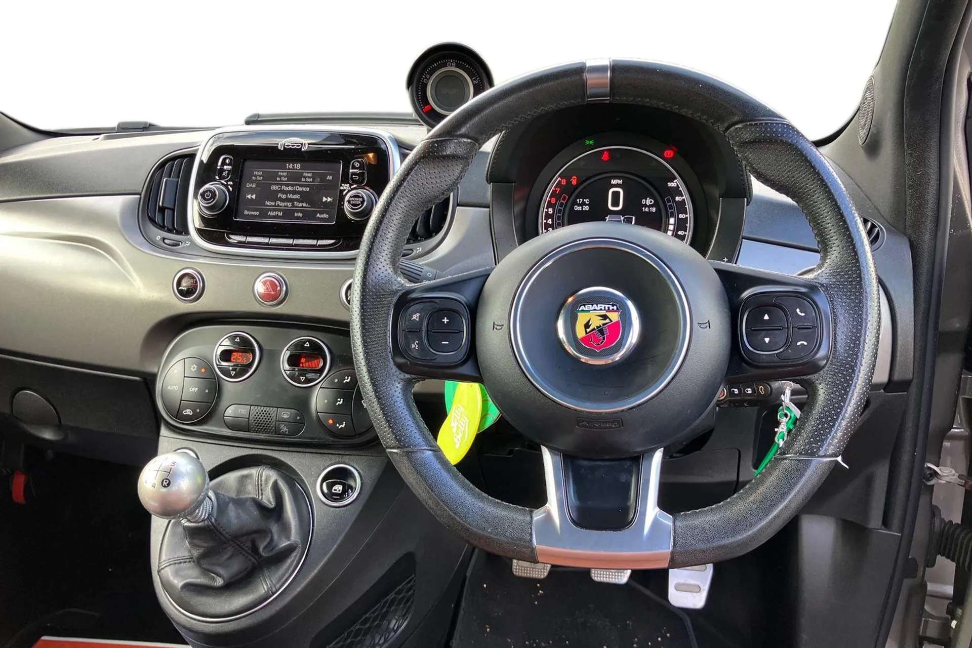2017 ABARTH 595 2017 ABARTH 595