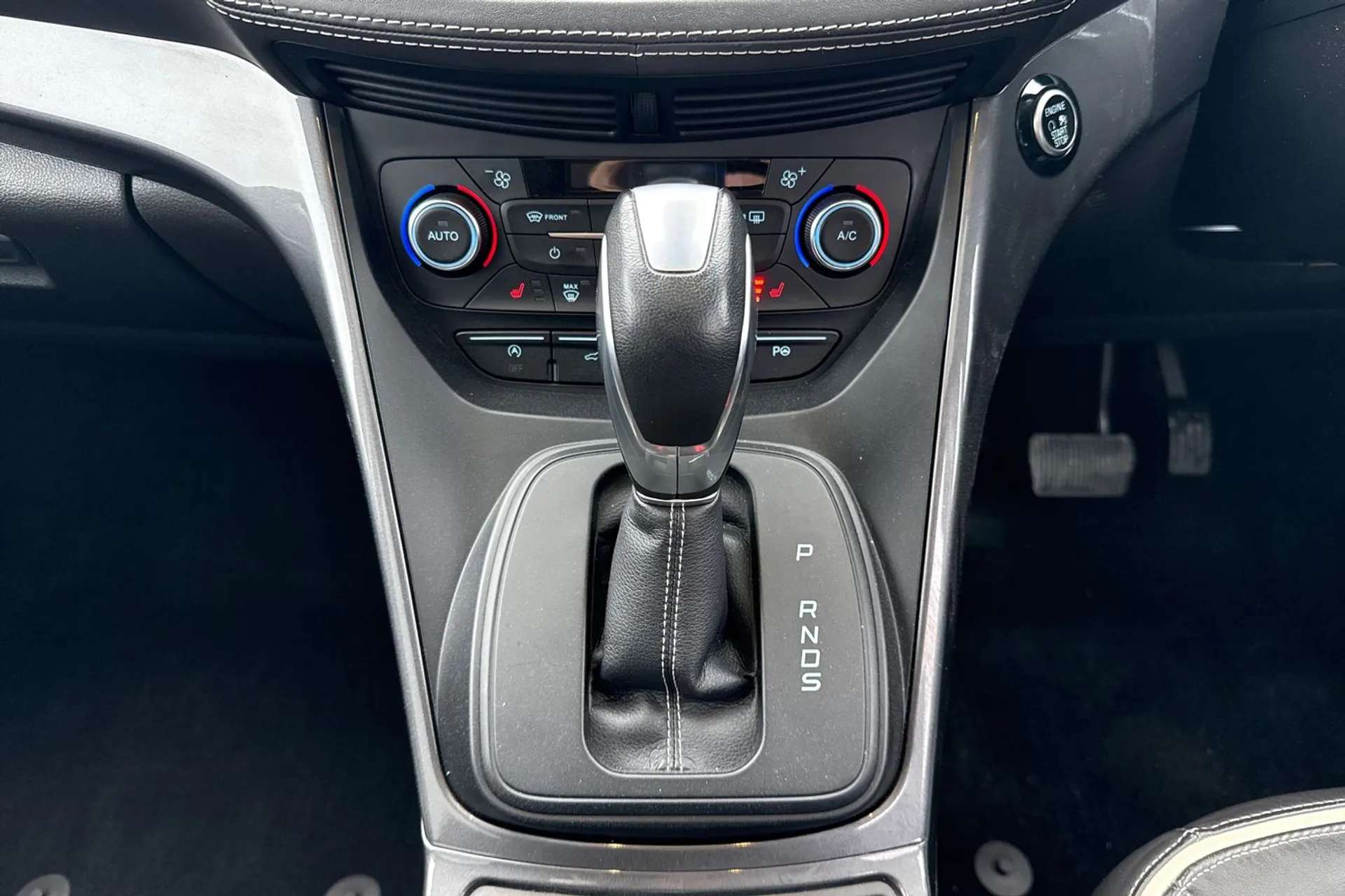 2018 FORD KUGA VIGNALE 2018 FORD KUGA VIGNALE